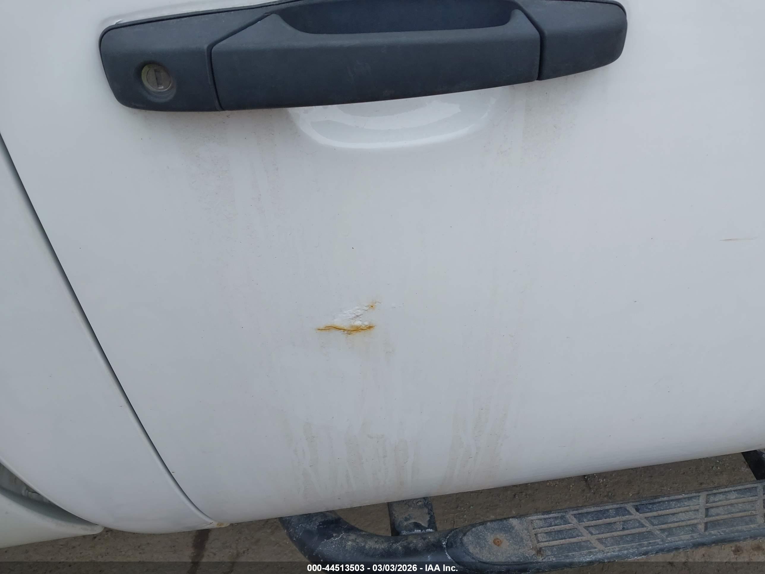 CHEVROLET SILVERADO image 6