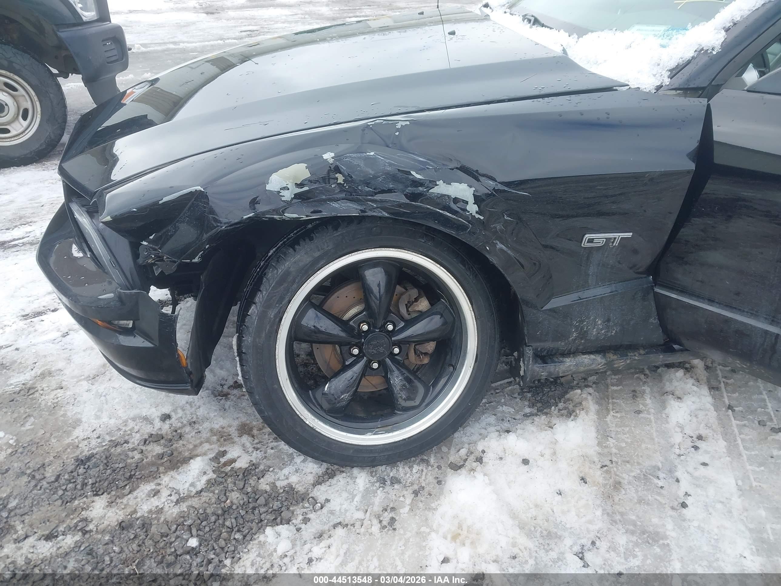 FORD MUSTANG image 6