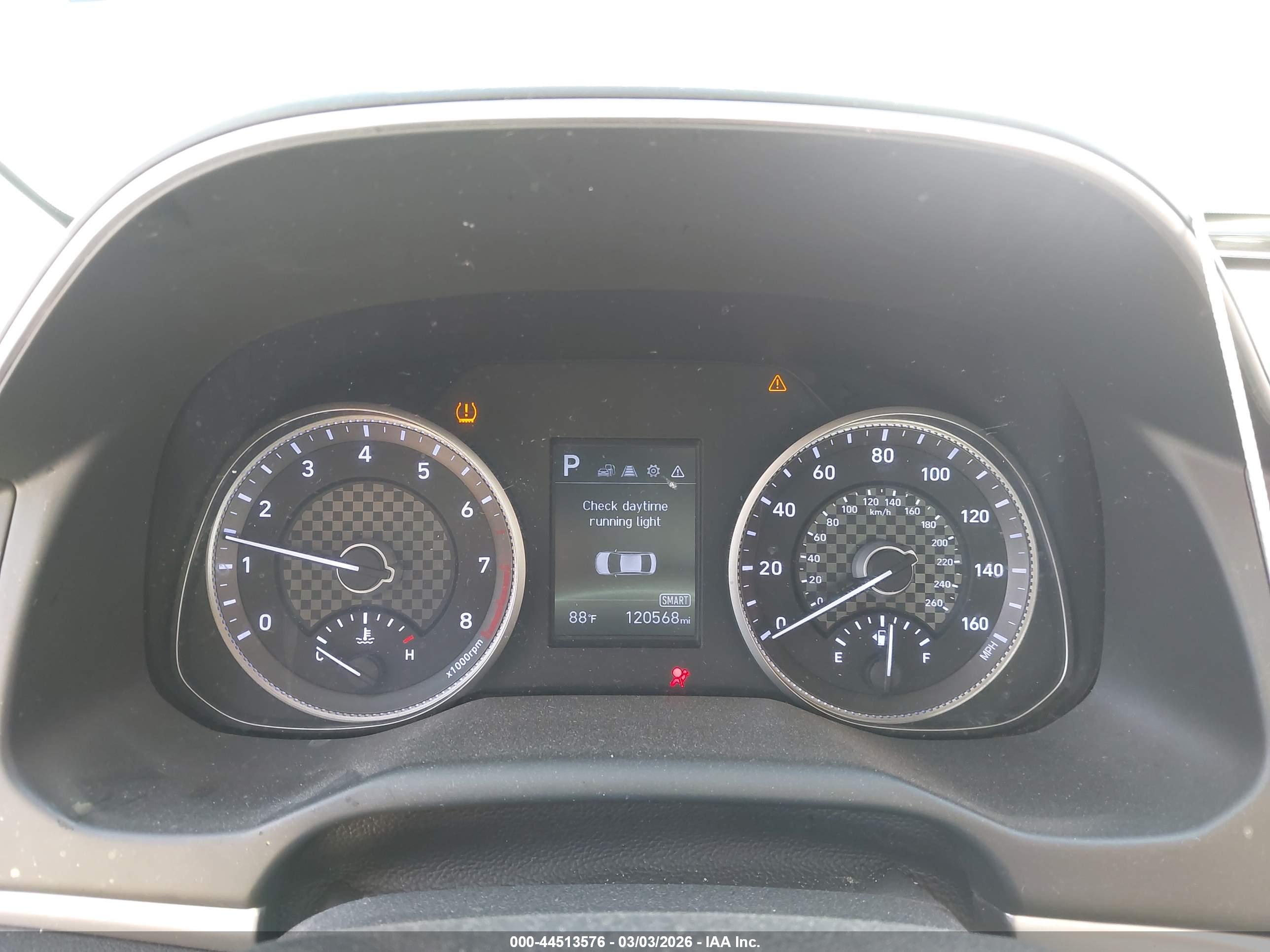 HYUNDAI ELANTRA image 7