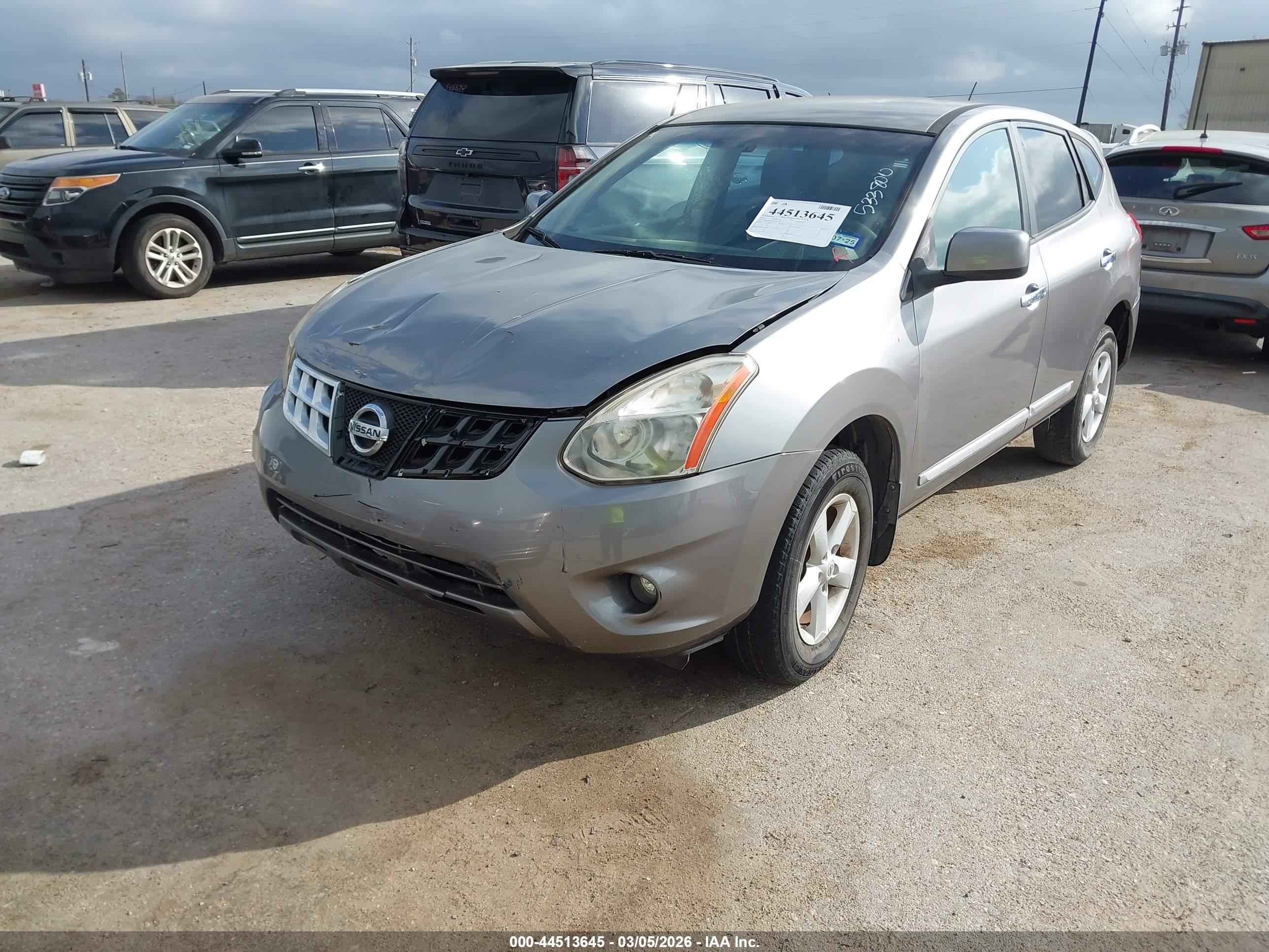 NISSAN ROGUE image 2
