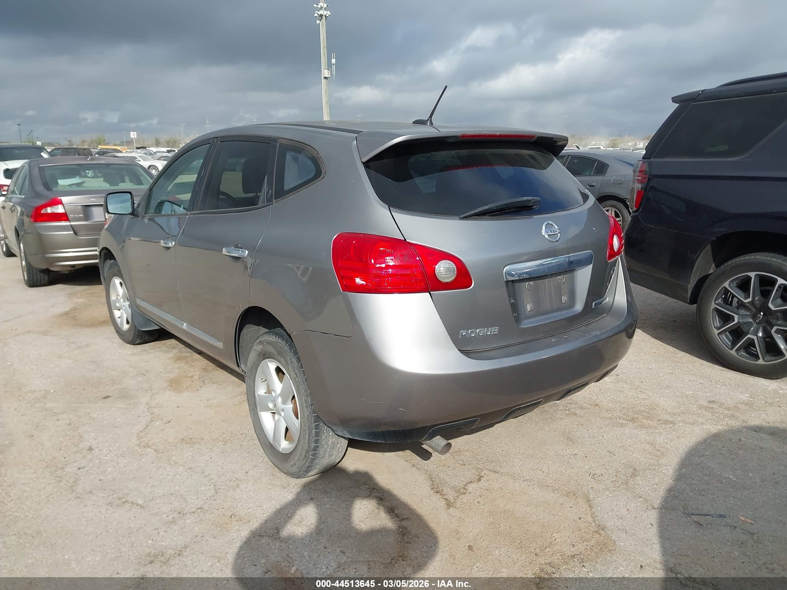 NISSAN ROGUE image 3