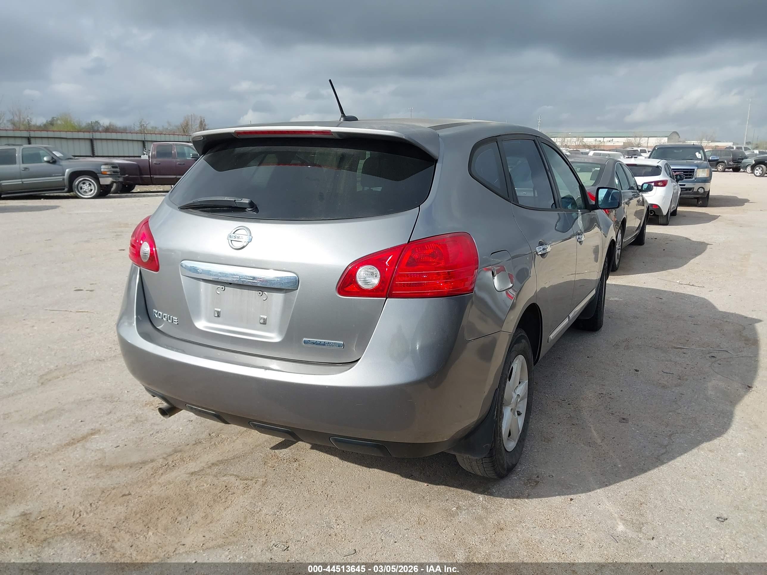 NISSAN ROGUE image 4