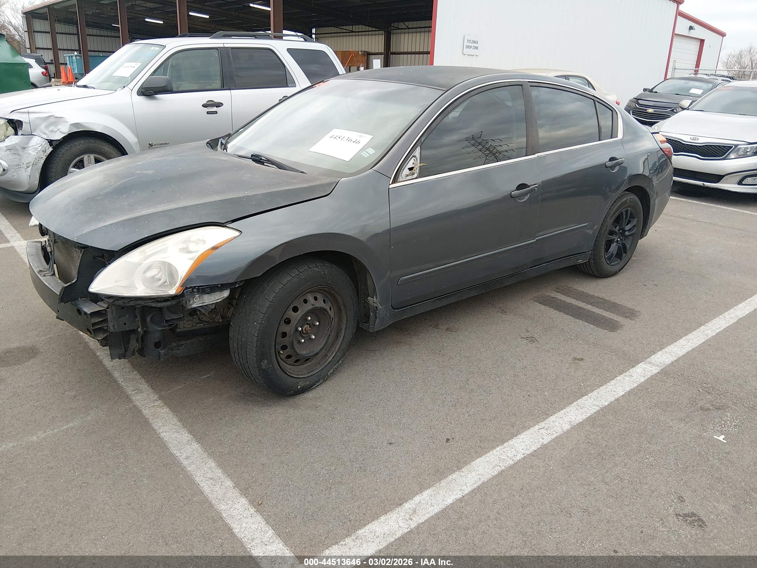NISSAN ALTIMA image 2