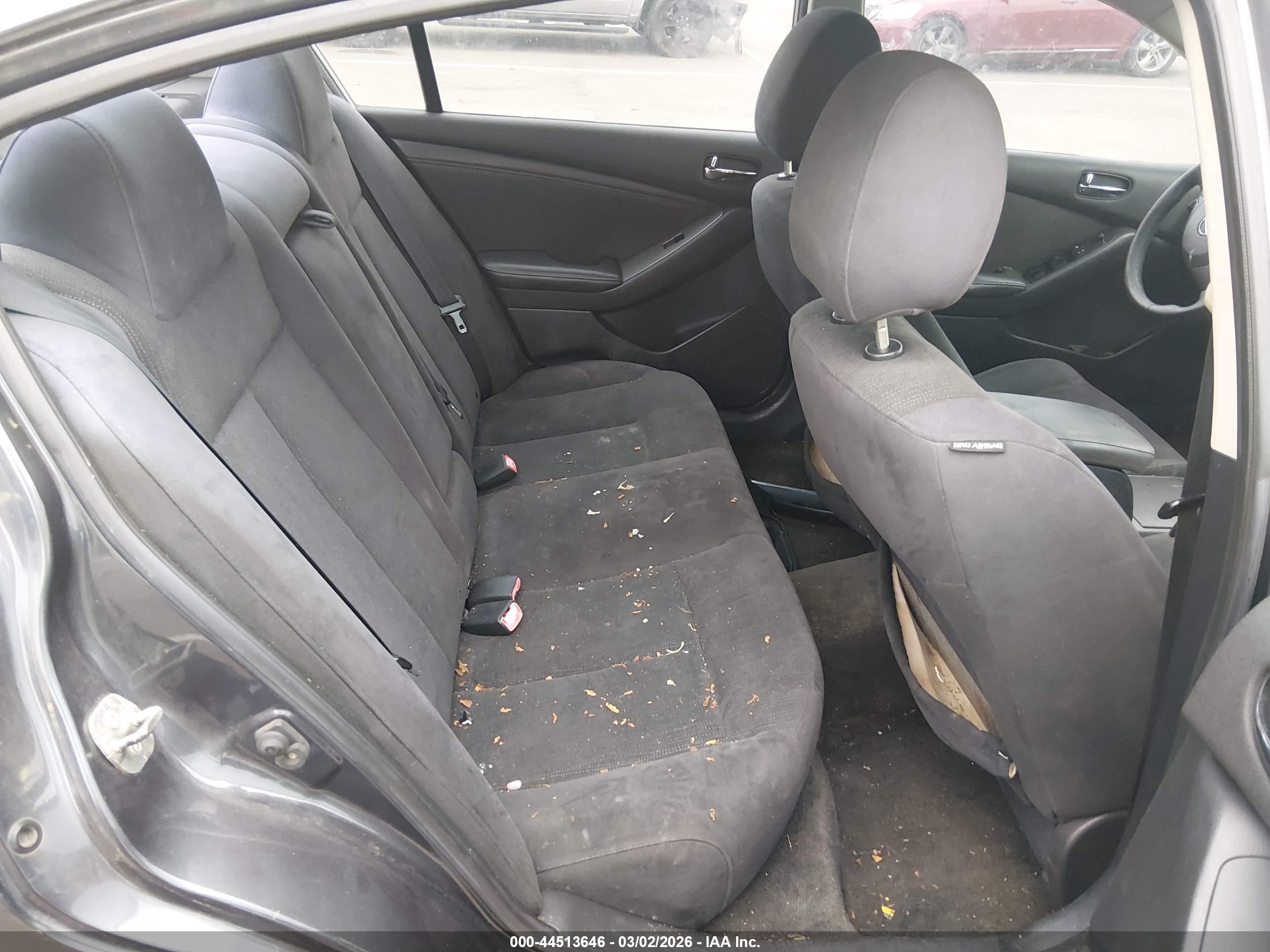 NISSAN ALTIMA image 8