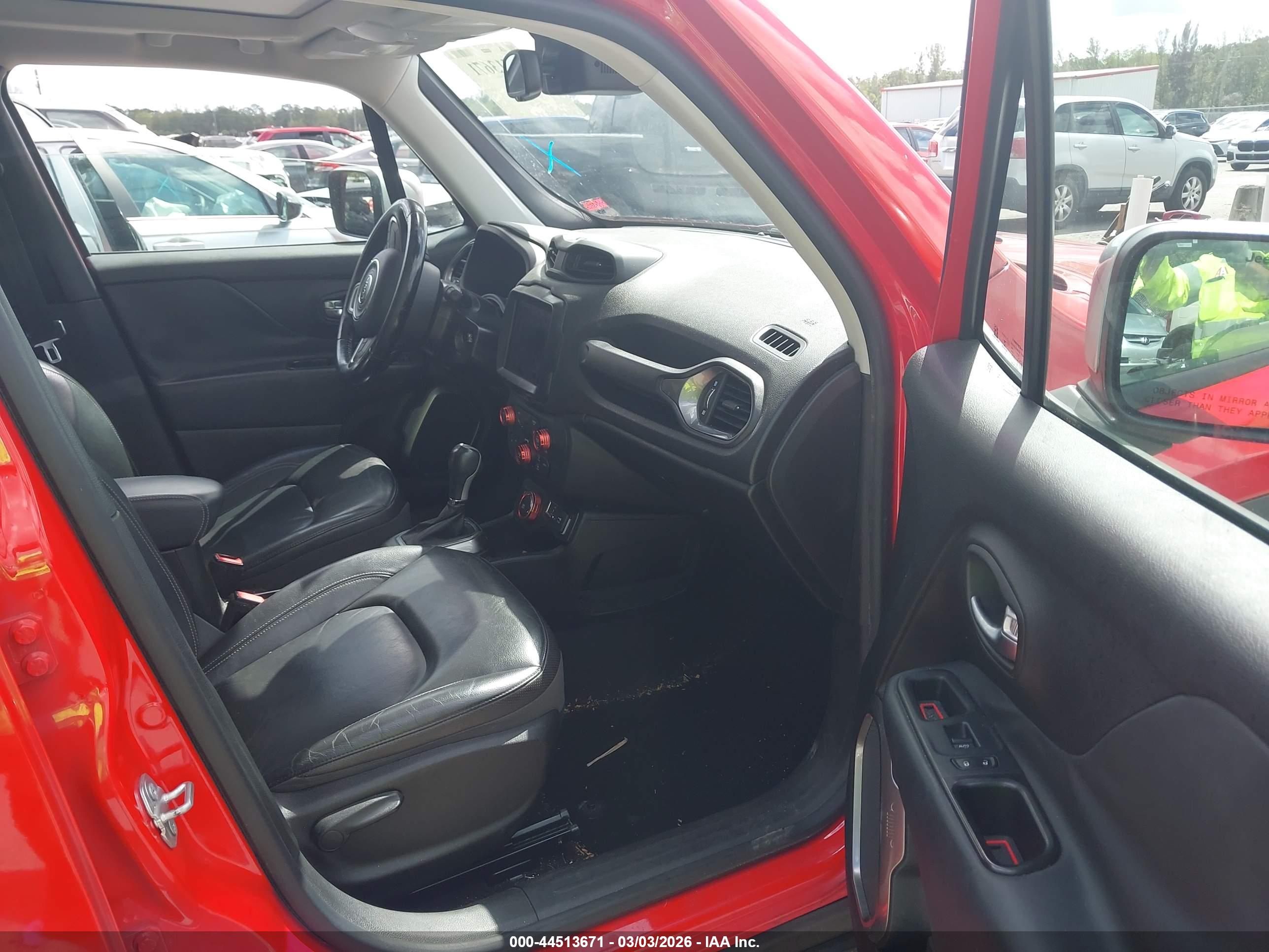 JEEP RENEGADE image 5