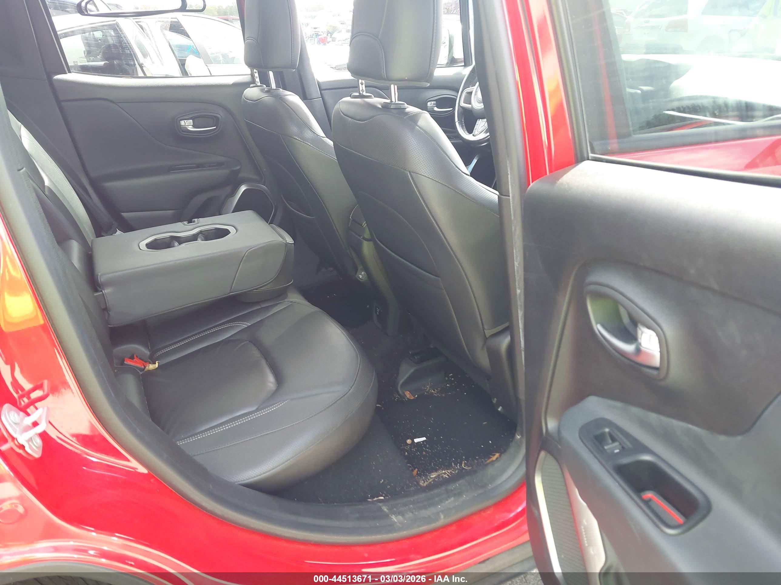 JEEP RENEGADE image 8