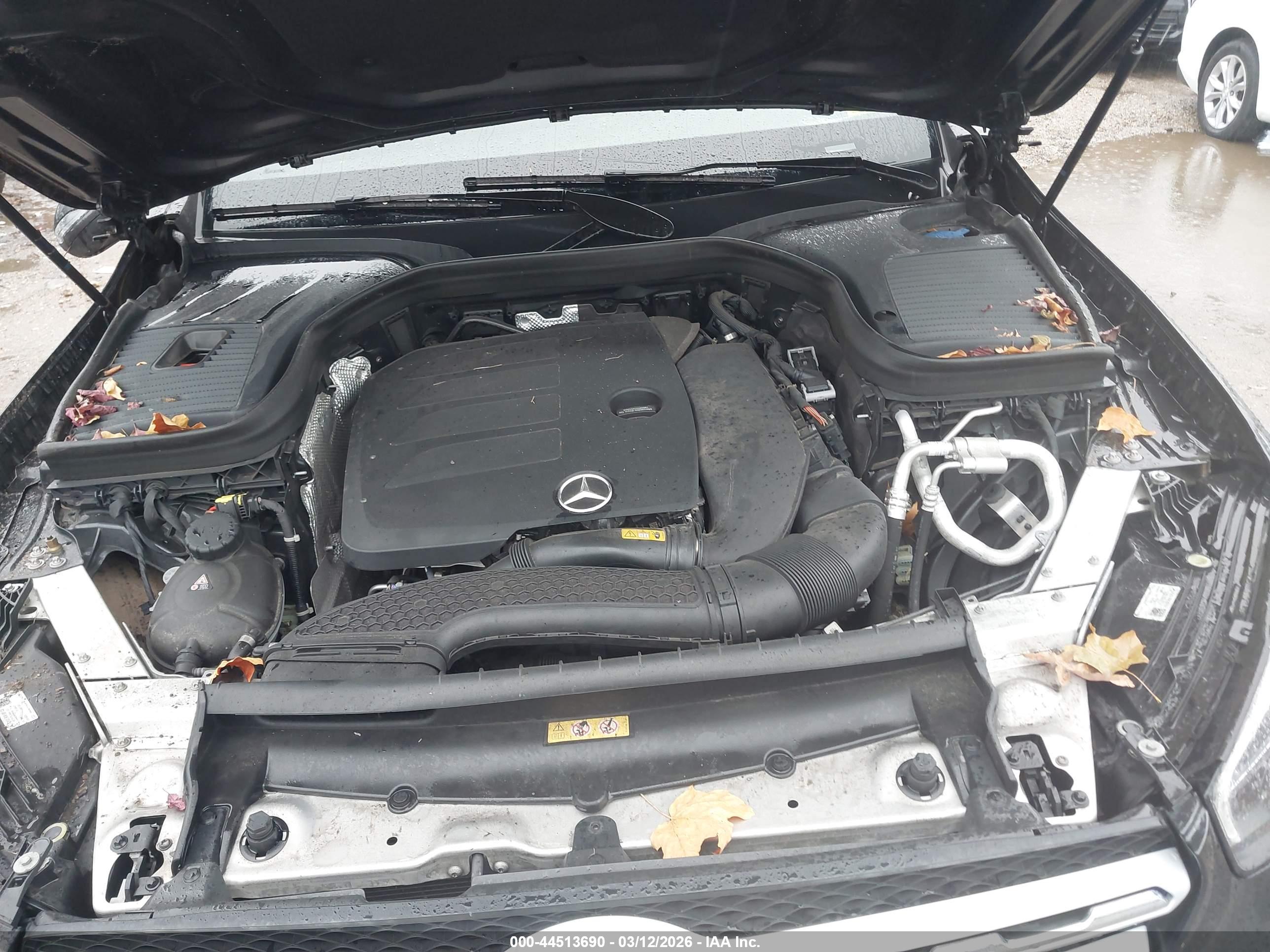 MERCEDES-BENZ GLC image 10