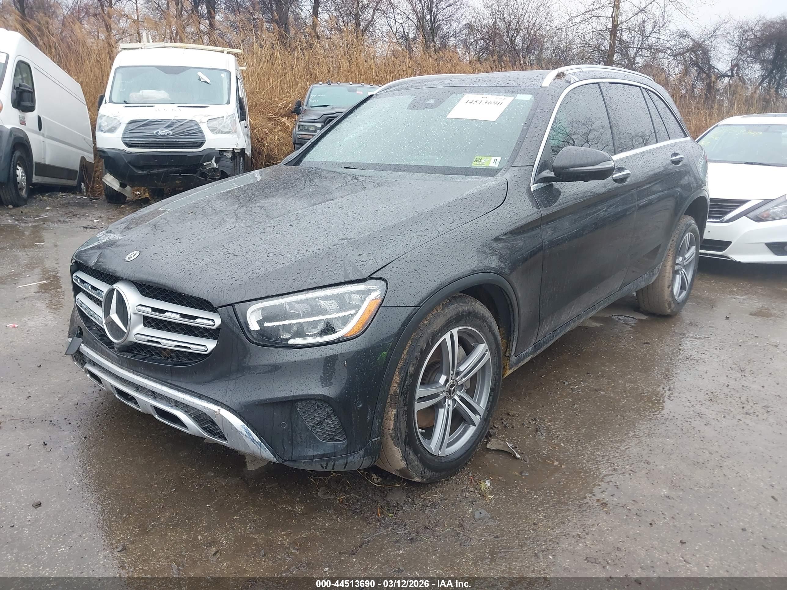 MERCEDES-BENZ GLC image 2