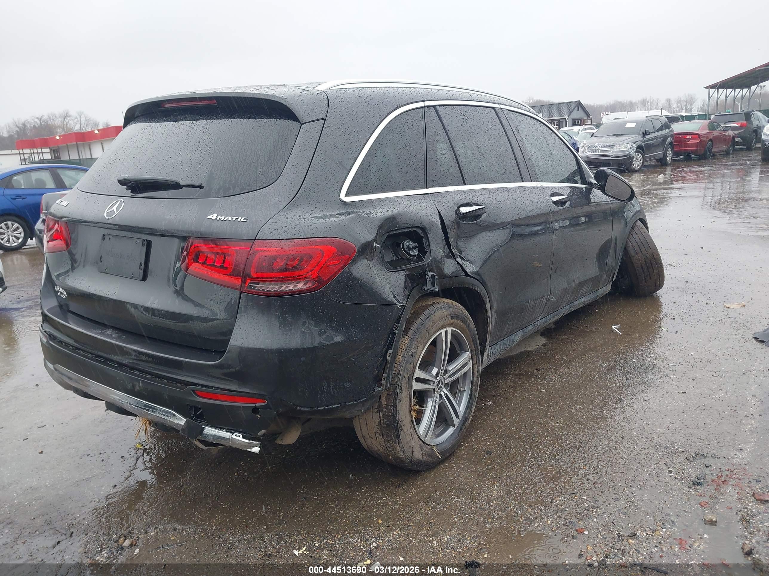MERCEDES-BENZ GLC image 4