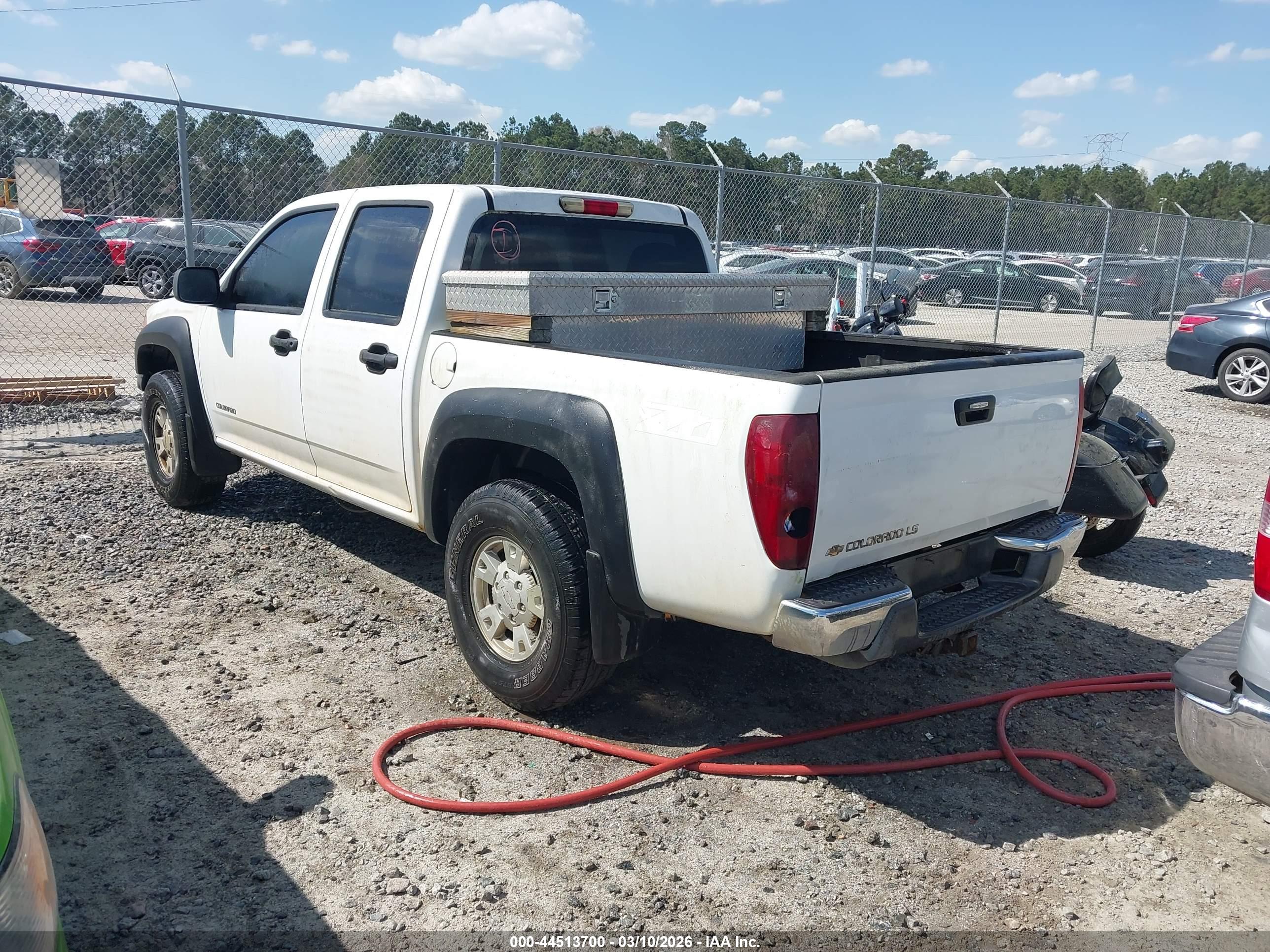 CHEVROLET COLORADO image 3