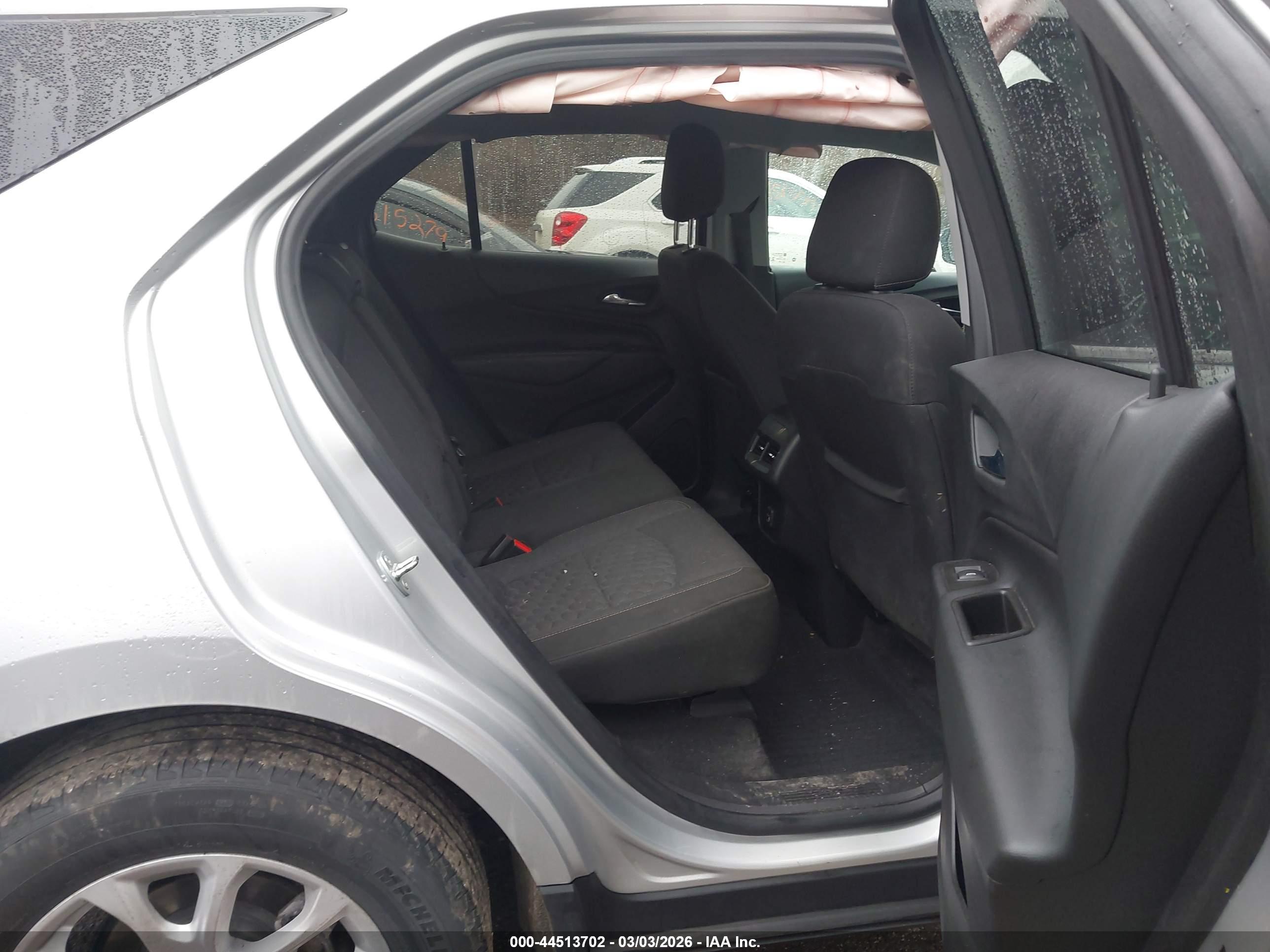 CHEVROLET EQUINOX image 8