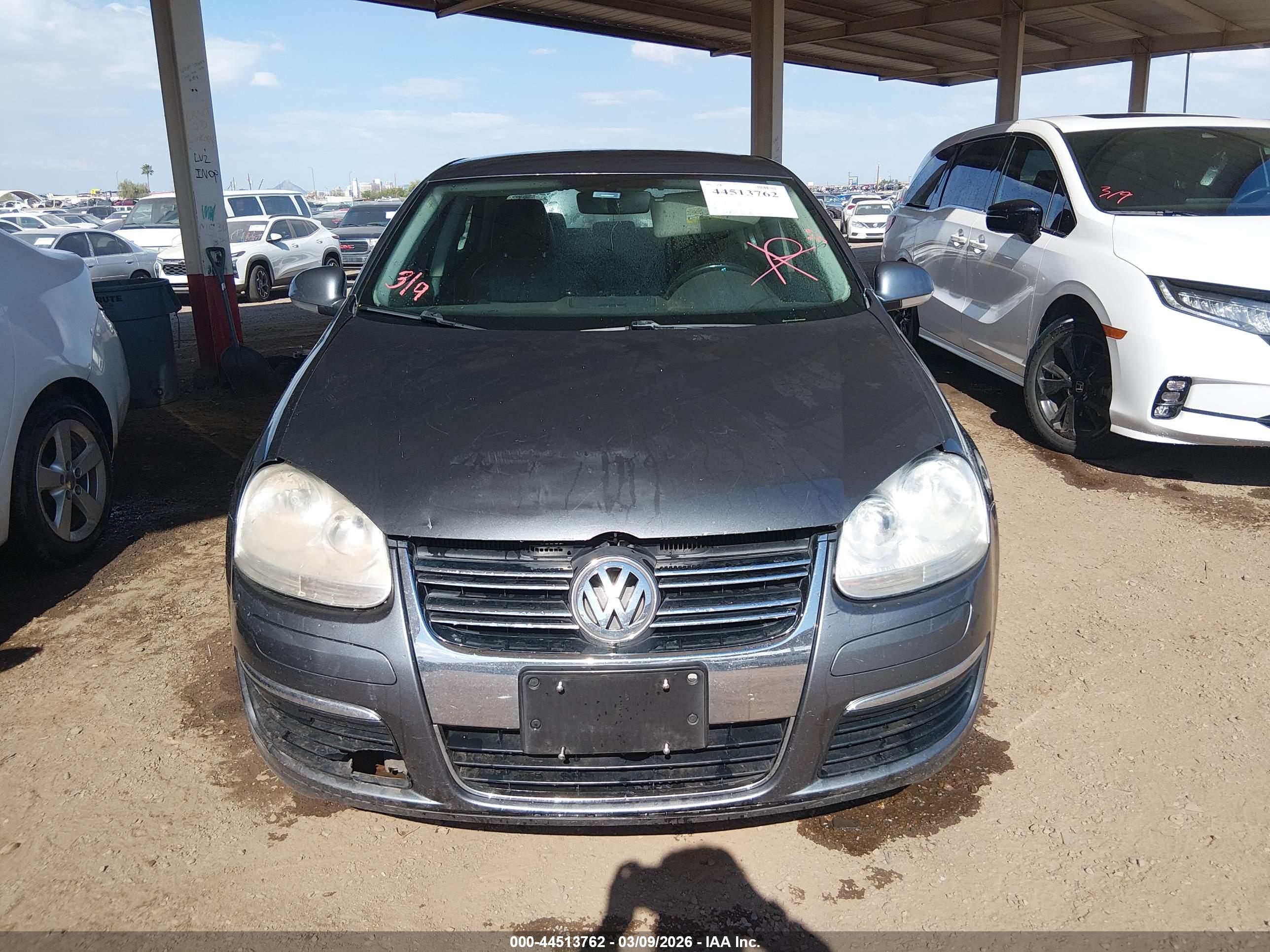 VOLKSWAGEN JETTA image 6