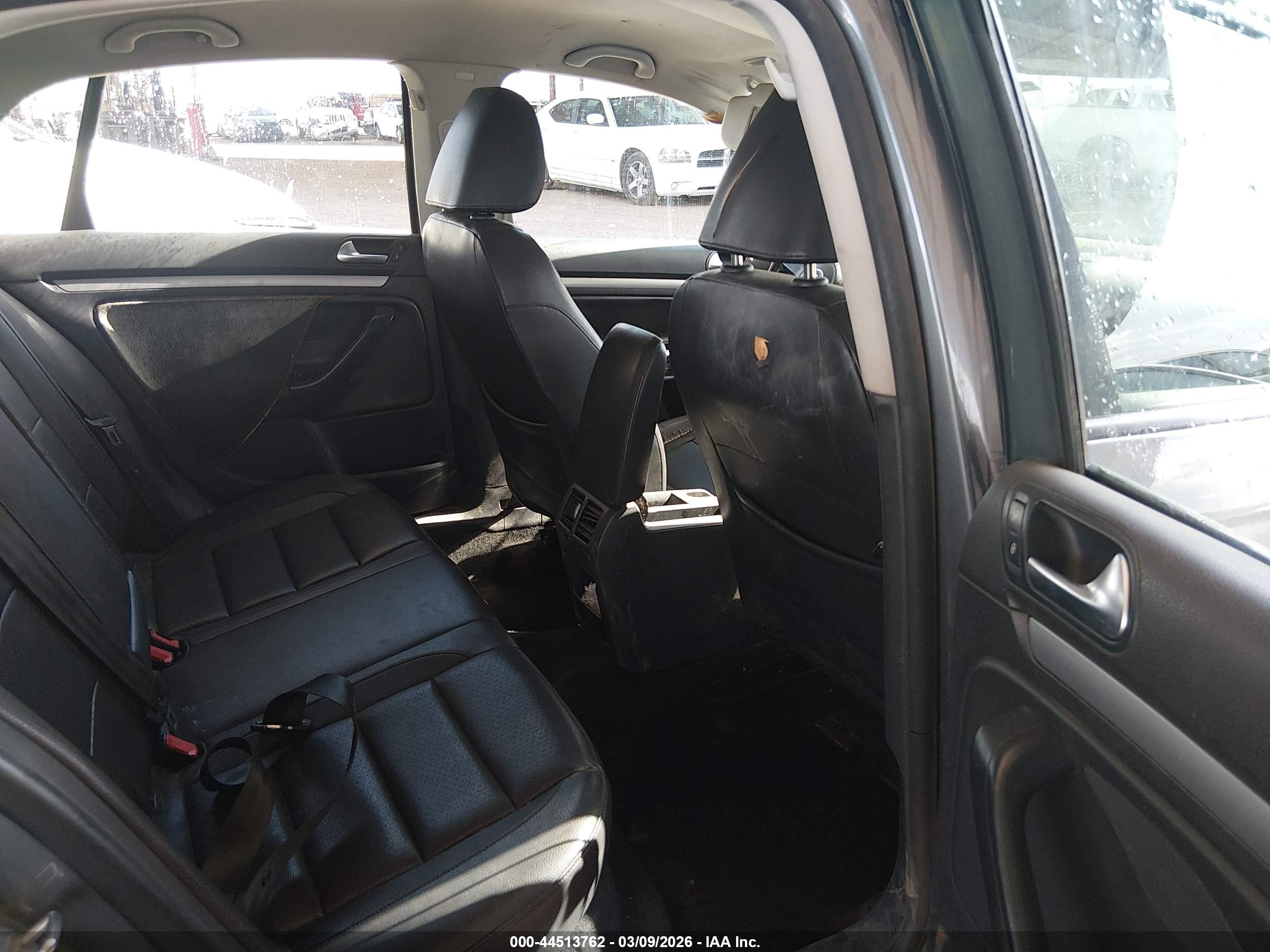 VOLKSWAGEN JETTA image 8