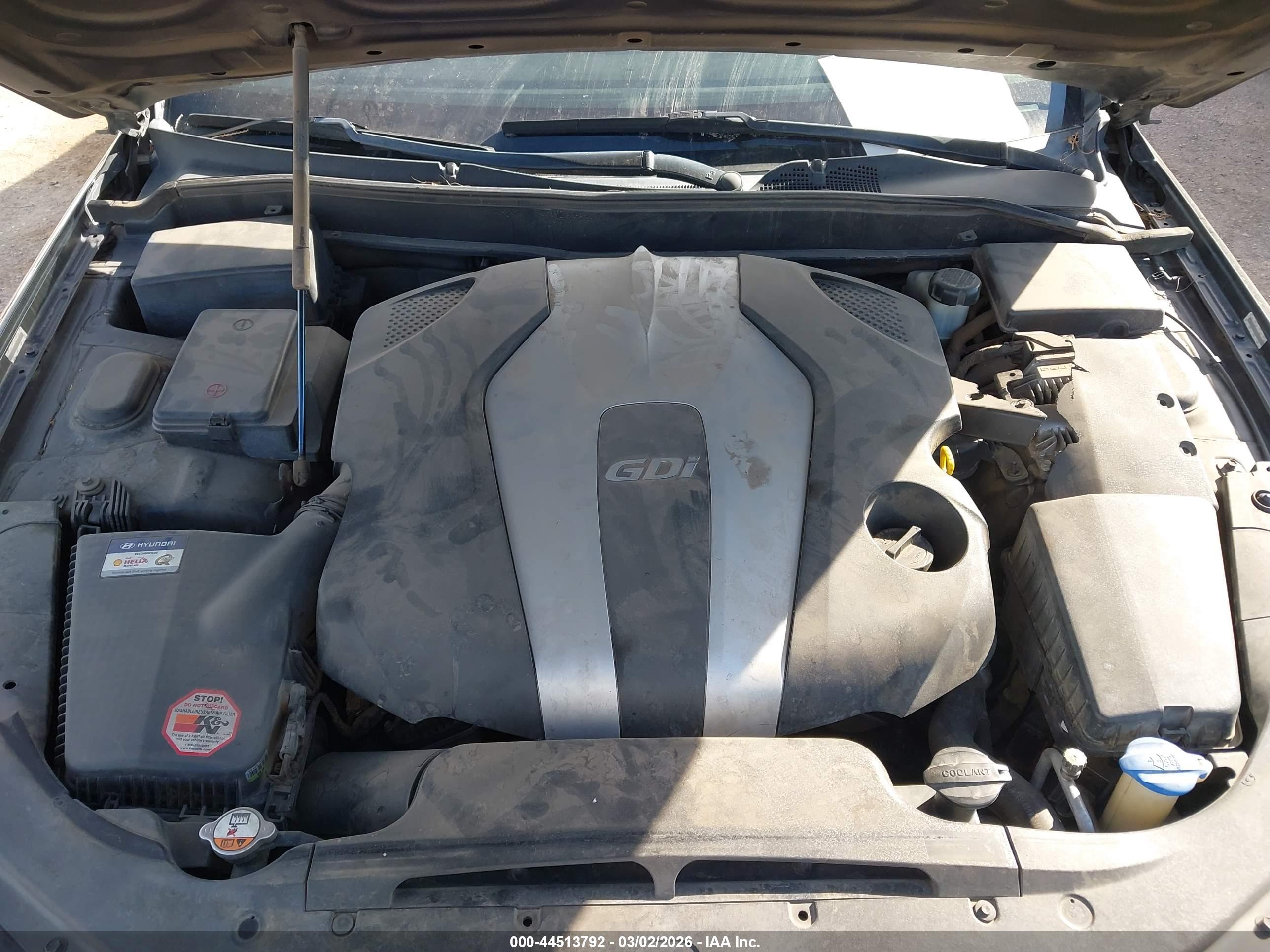 HYUNDAI GENESIS image 10