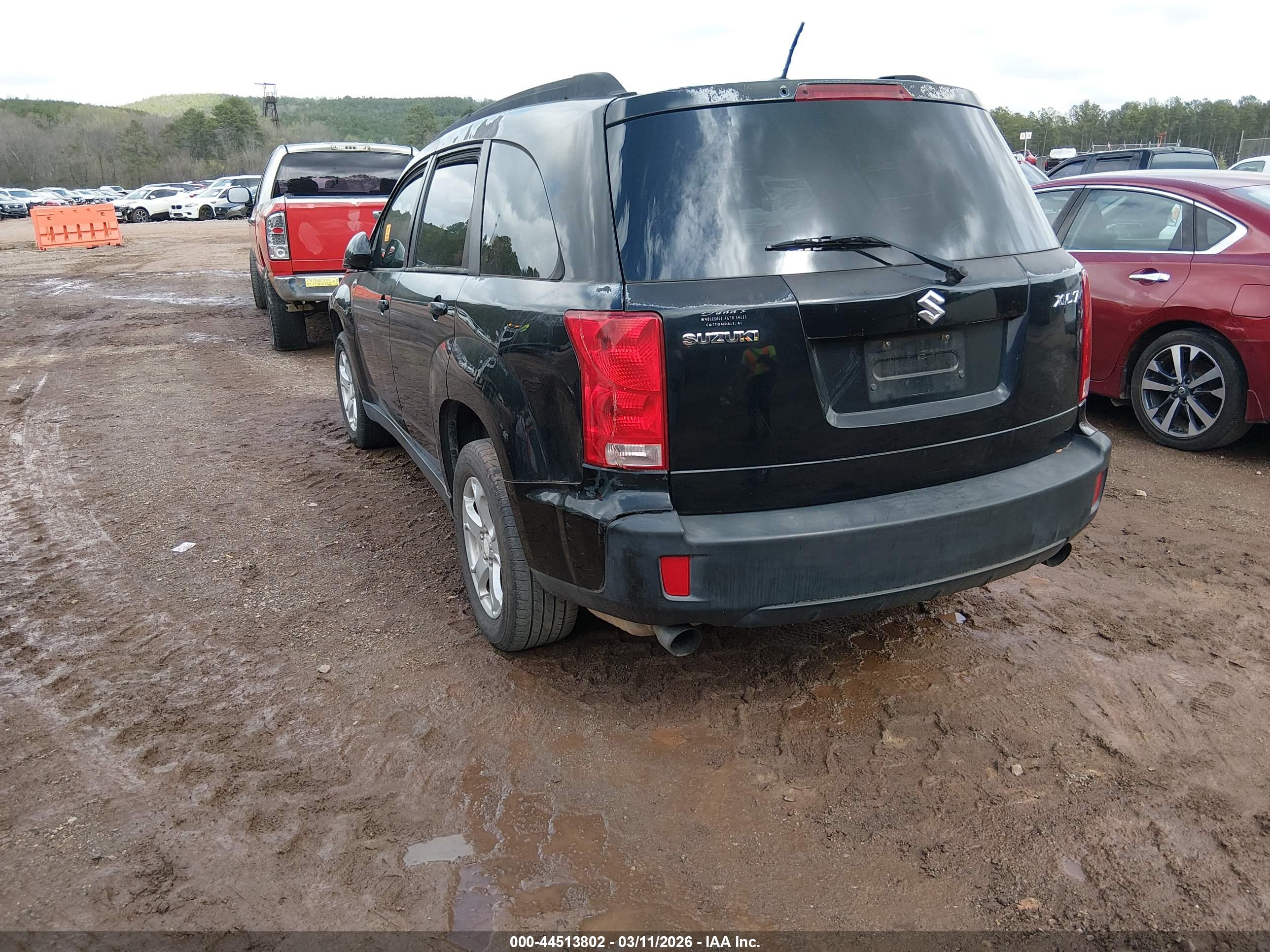 SUZUKI XL7 image 3