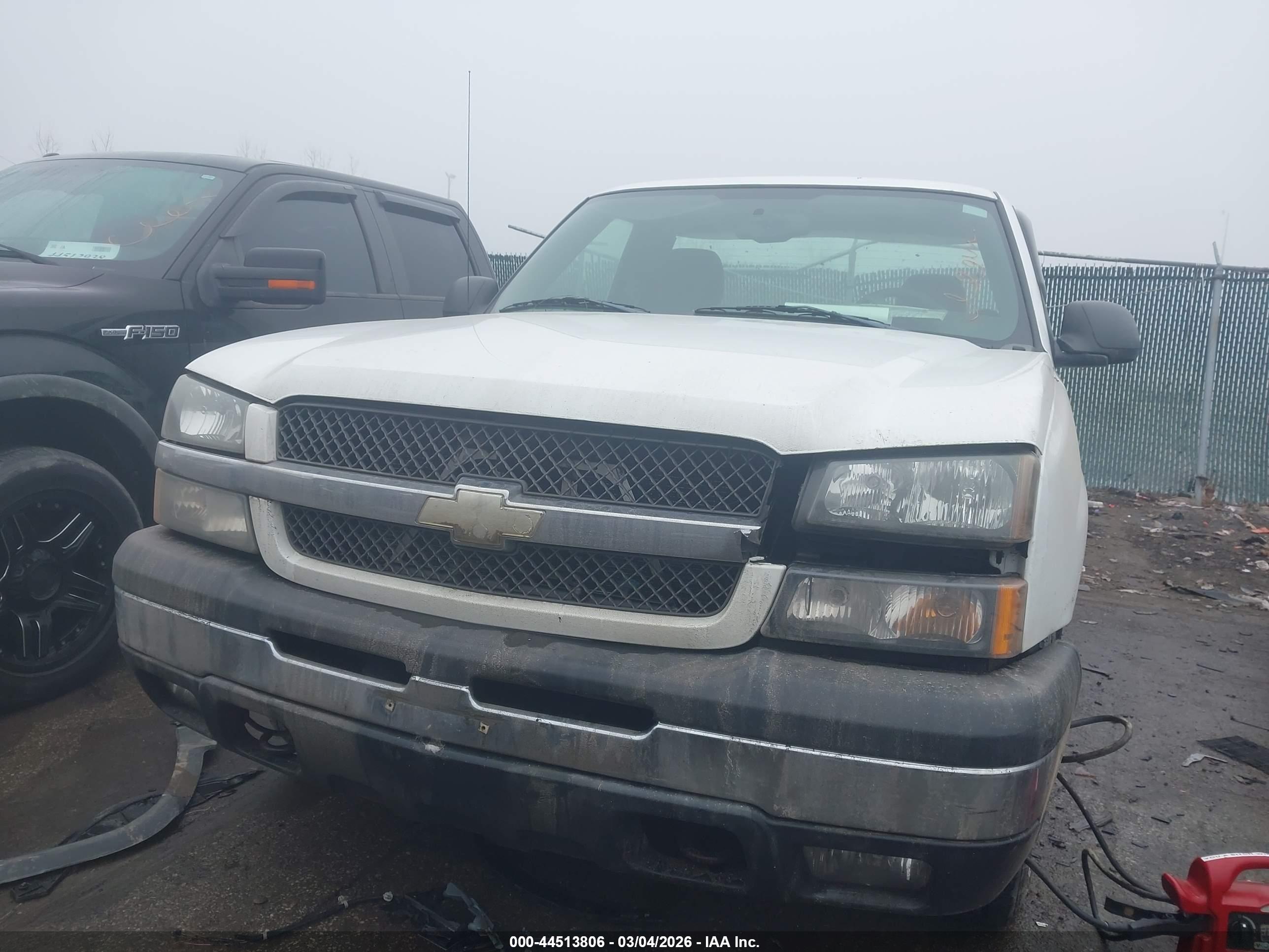 CHEVROLET SILVERADO image 6