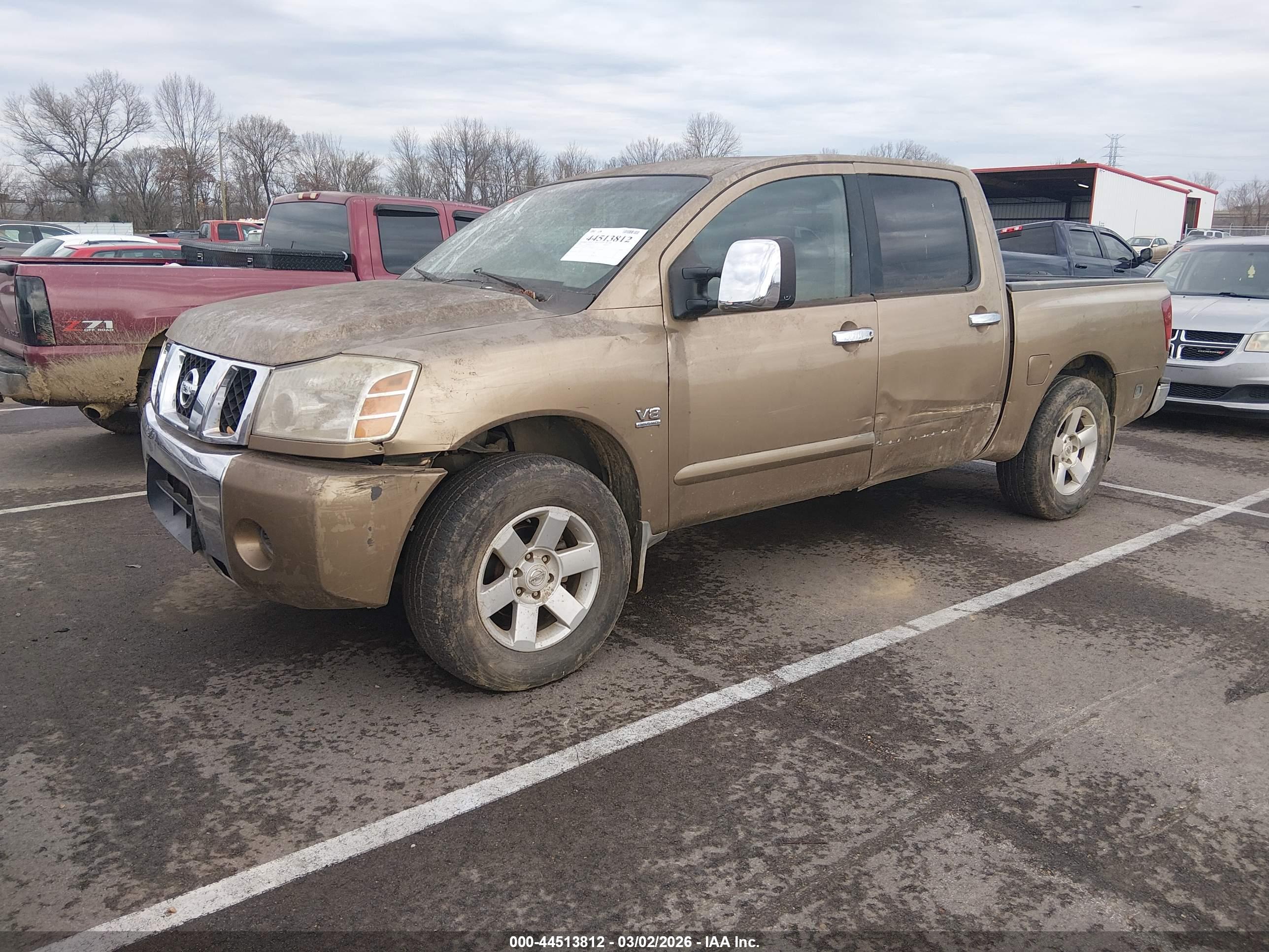 NISSAN TITAN image 2