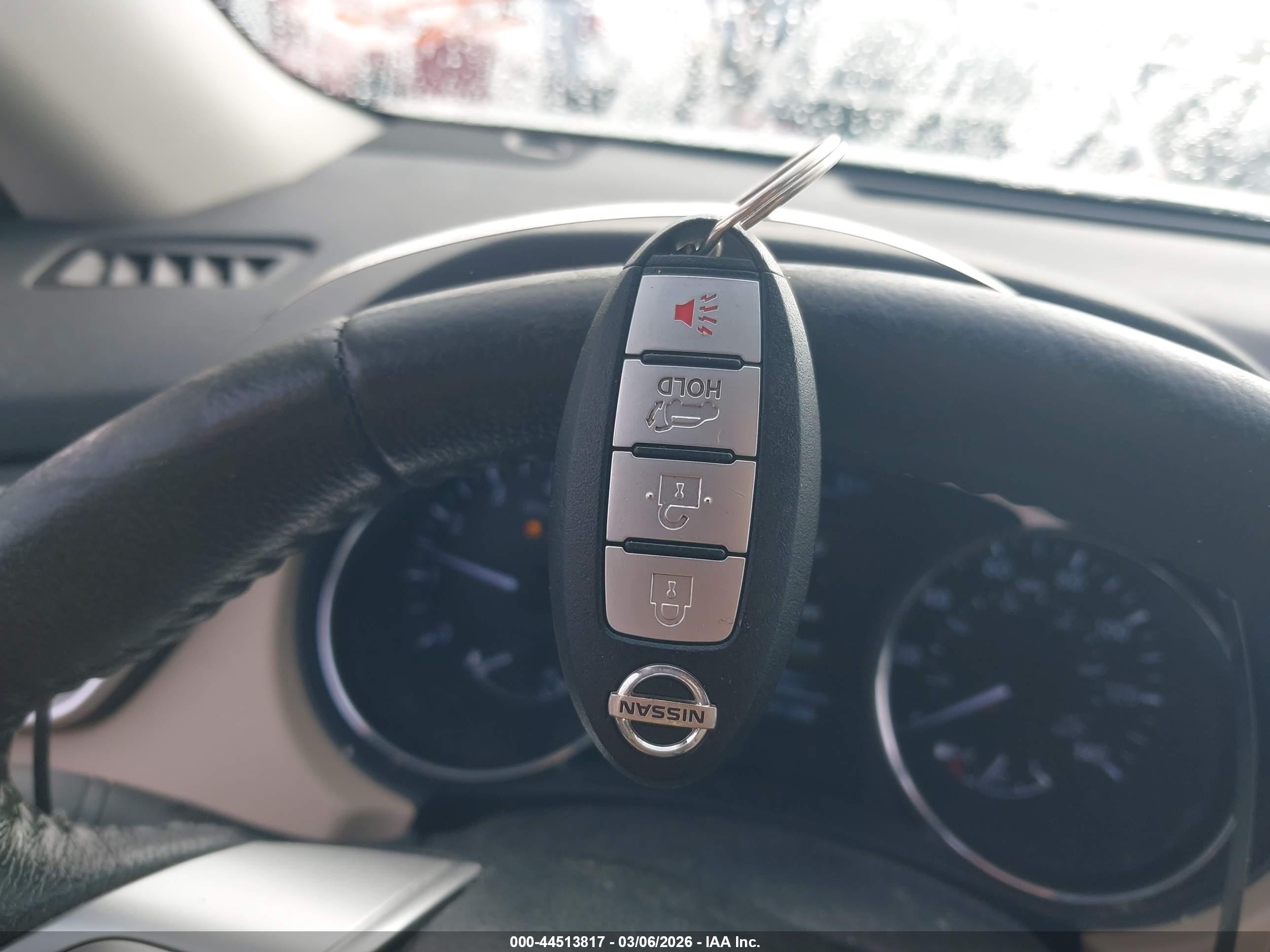 NISSAN ROGUE image 11
