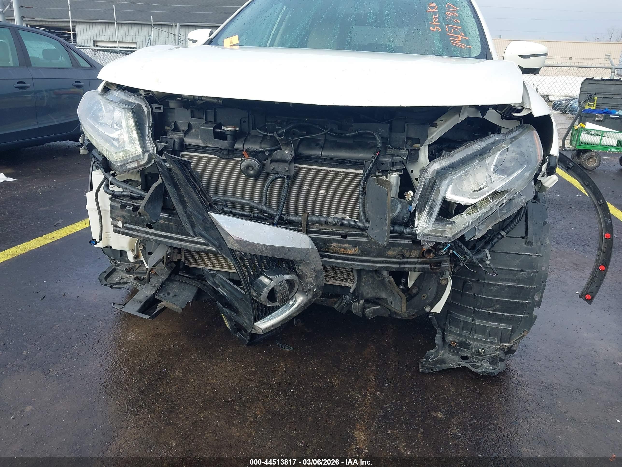 NISSAN ROGUE image 6