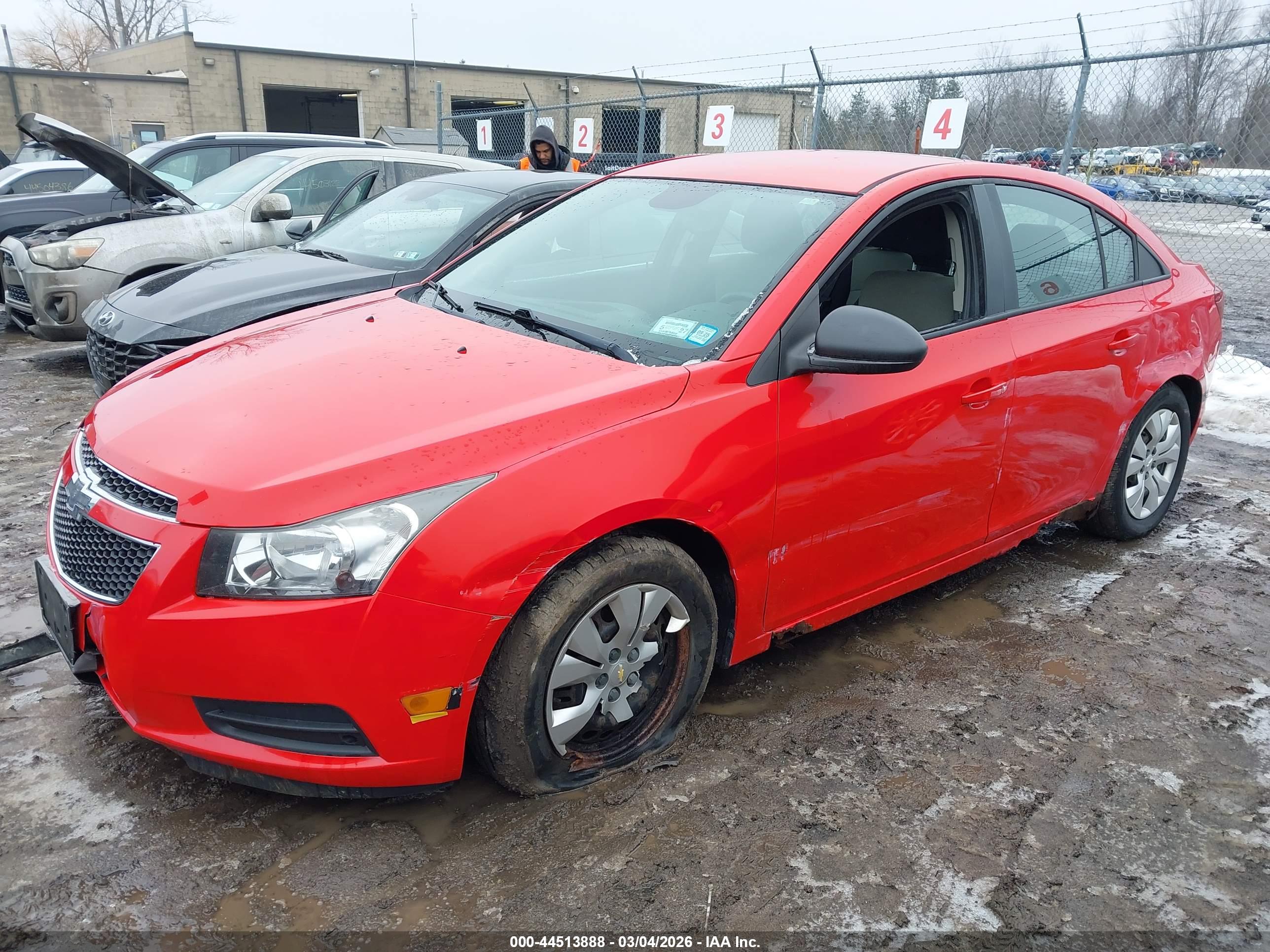 CHEVROLET CRUZE image 2