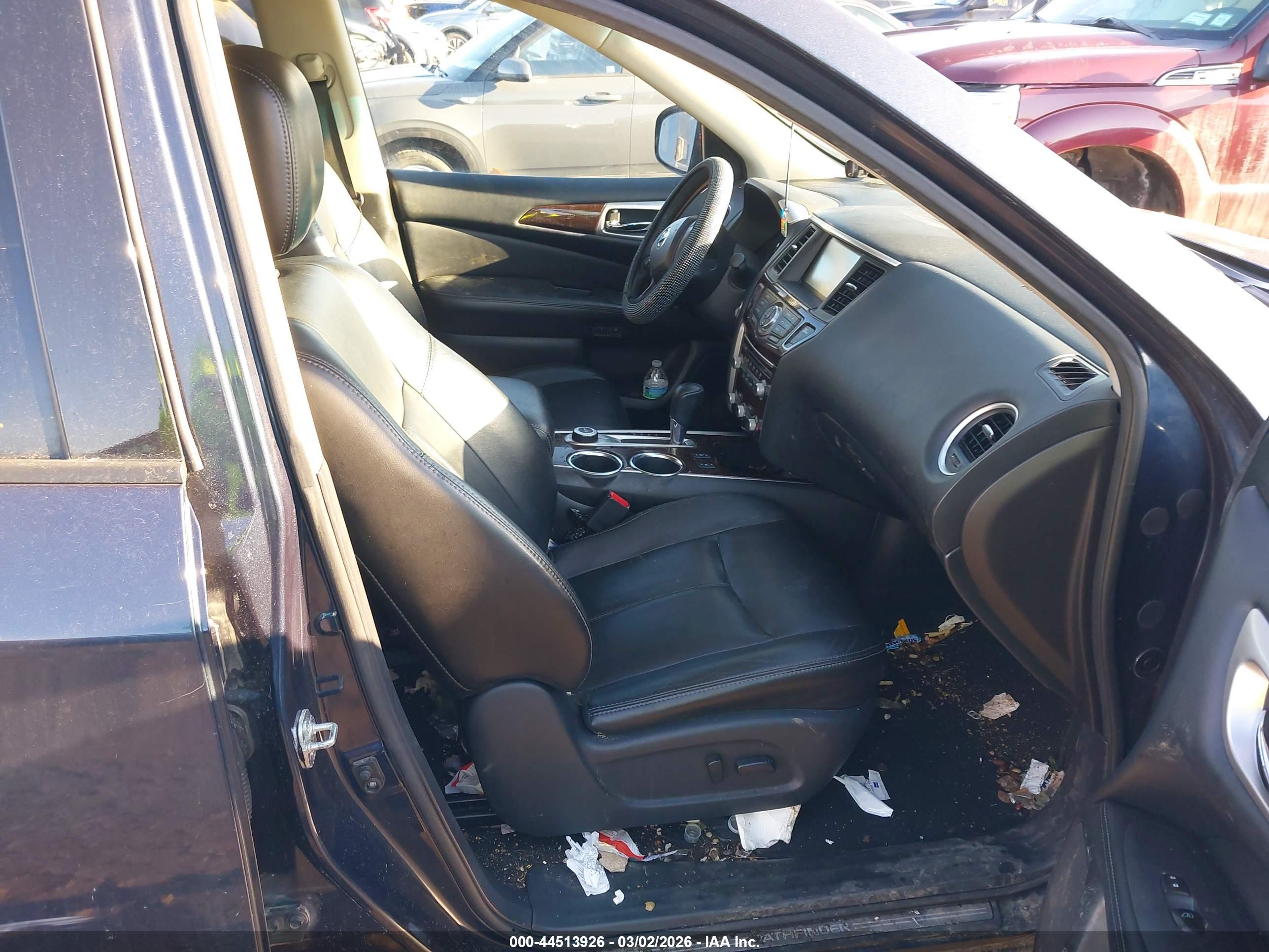 NISSAN PATHFINDER image 5