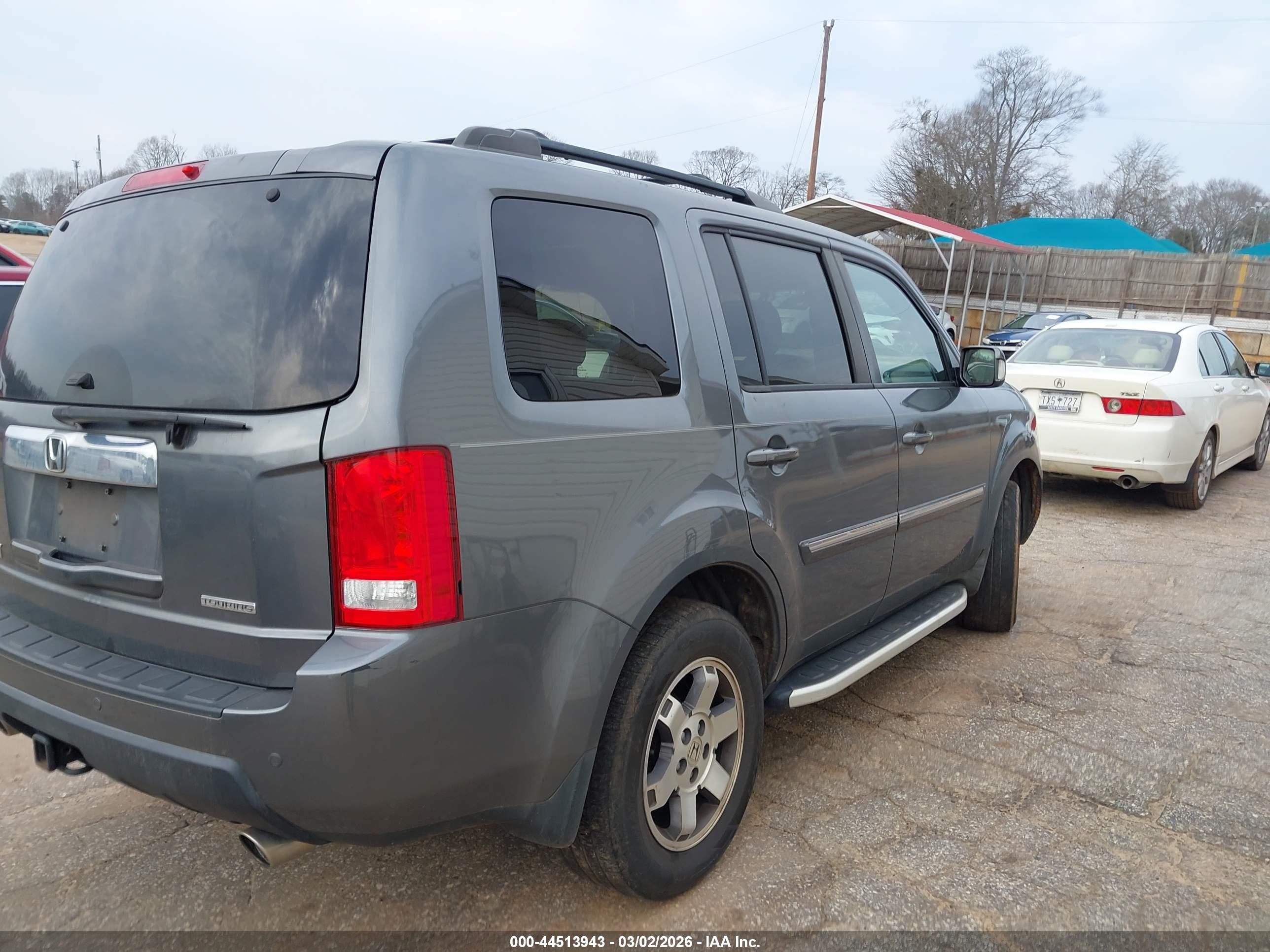 HONDA PILOT image 4