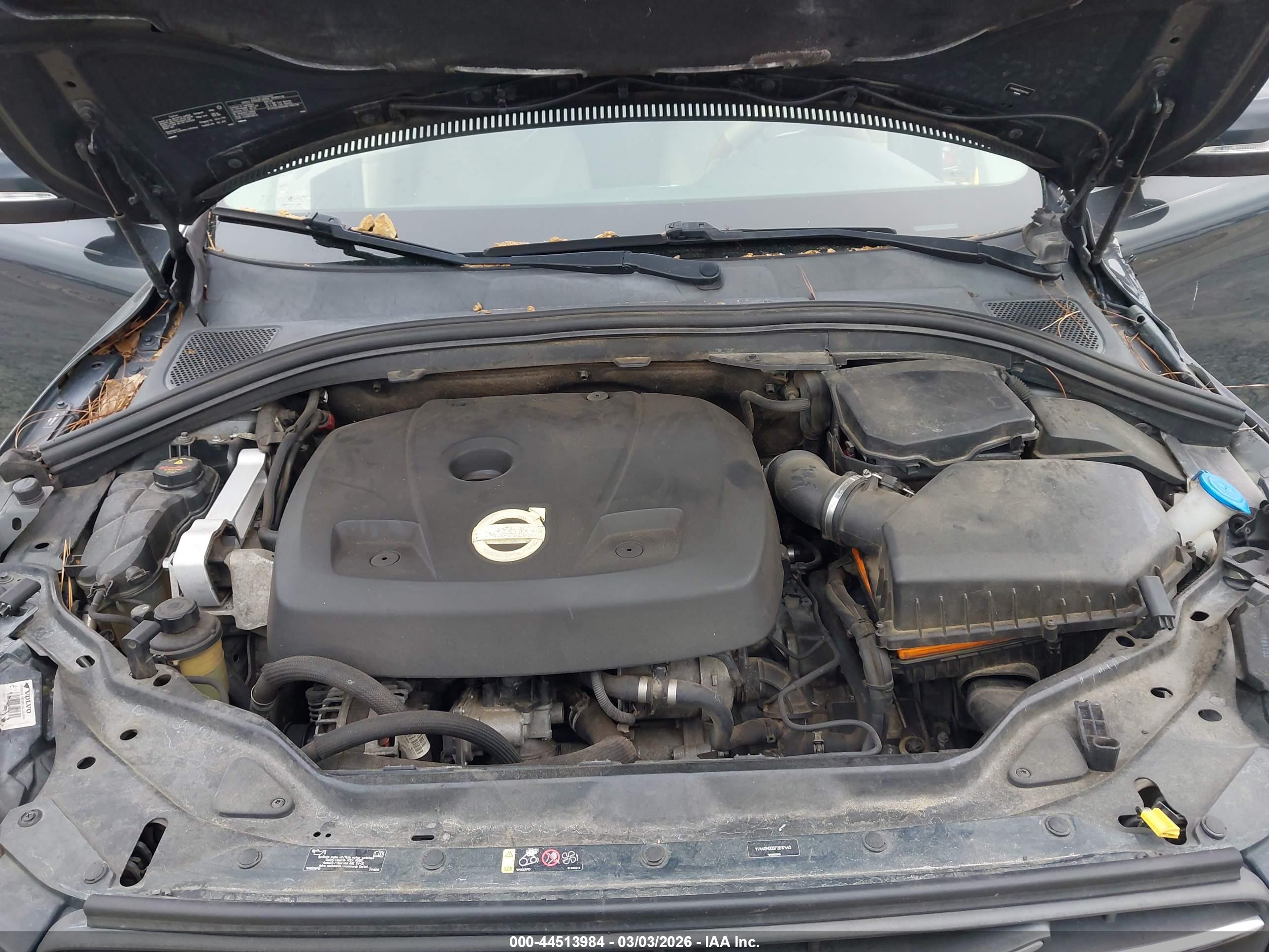 VOLVO XC60 image 10