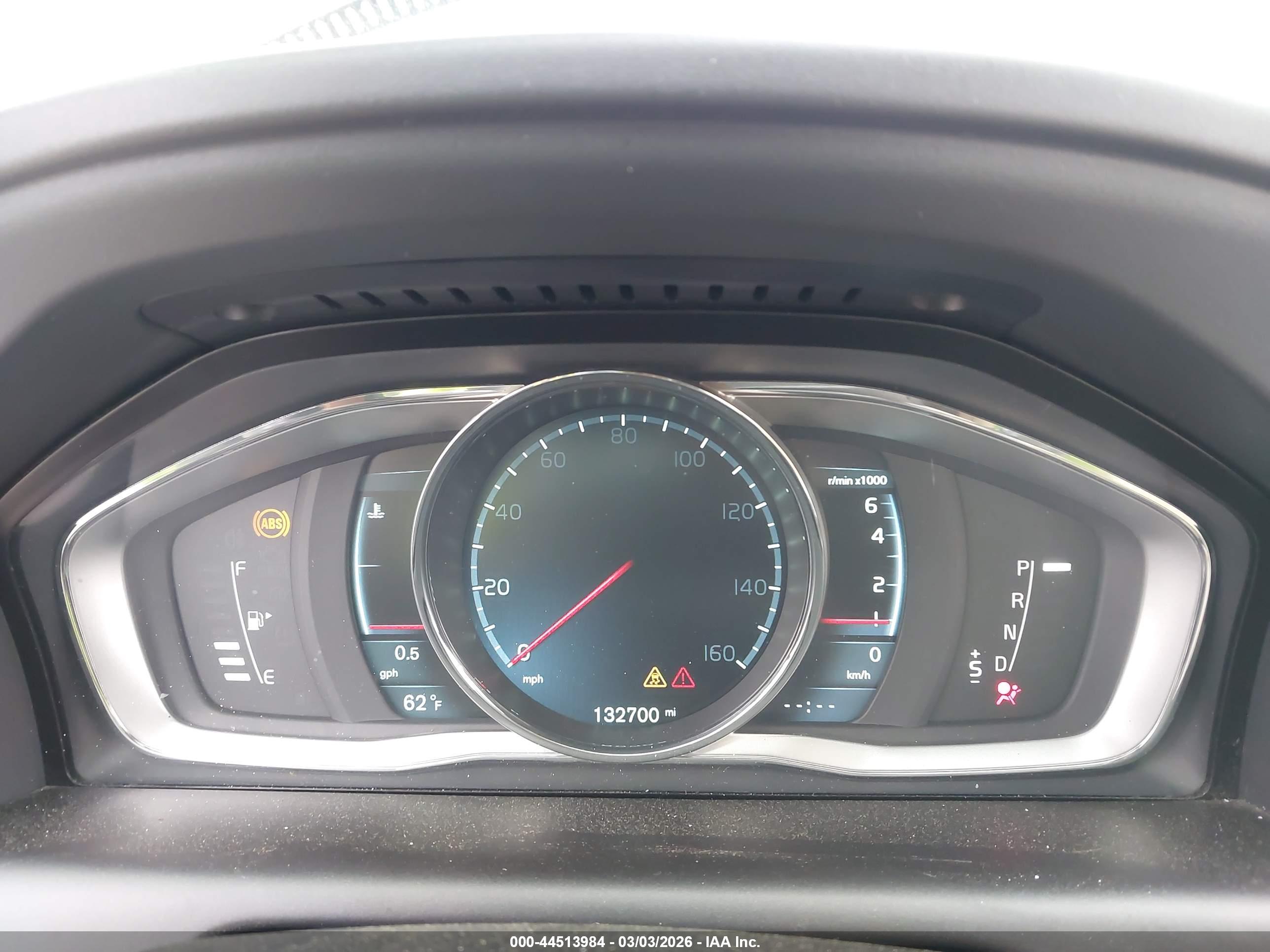 VOLVO XC60 image 7