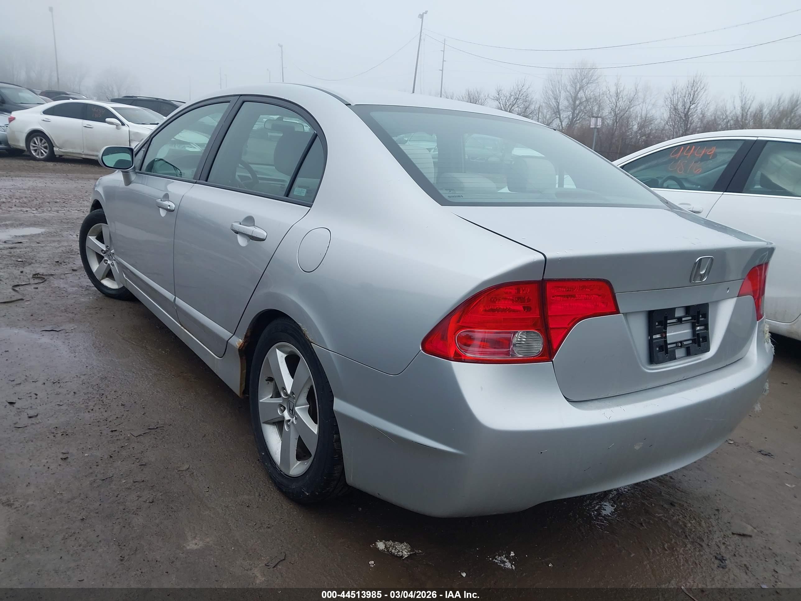 HONDA CIVIC image 3