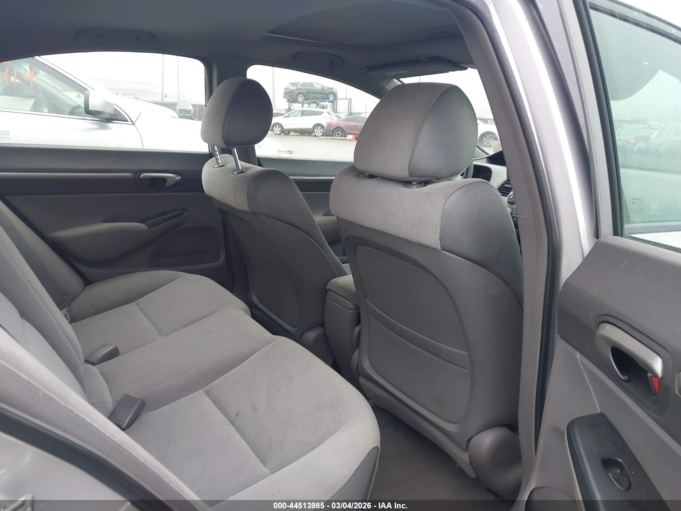 HONDA CIVIC image 8