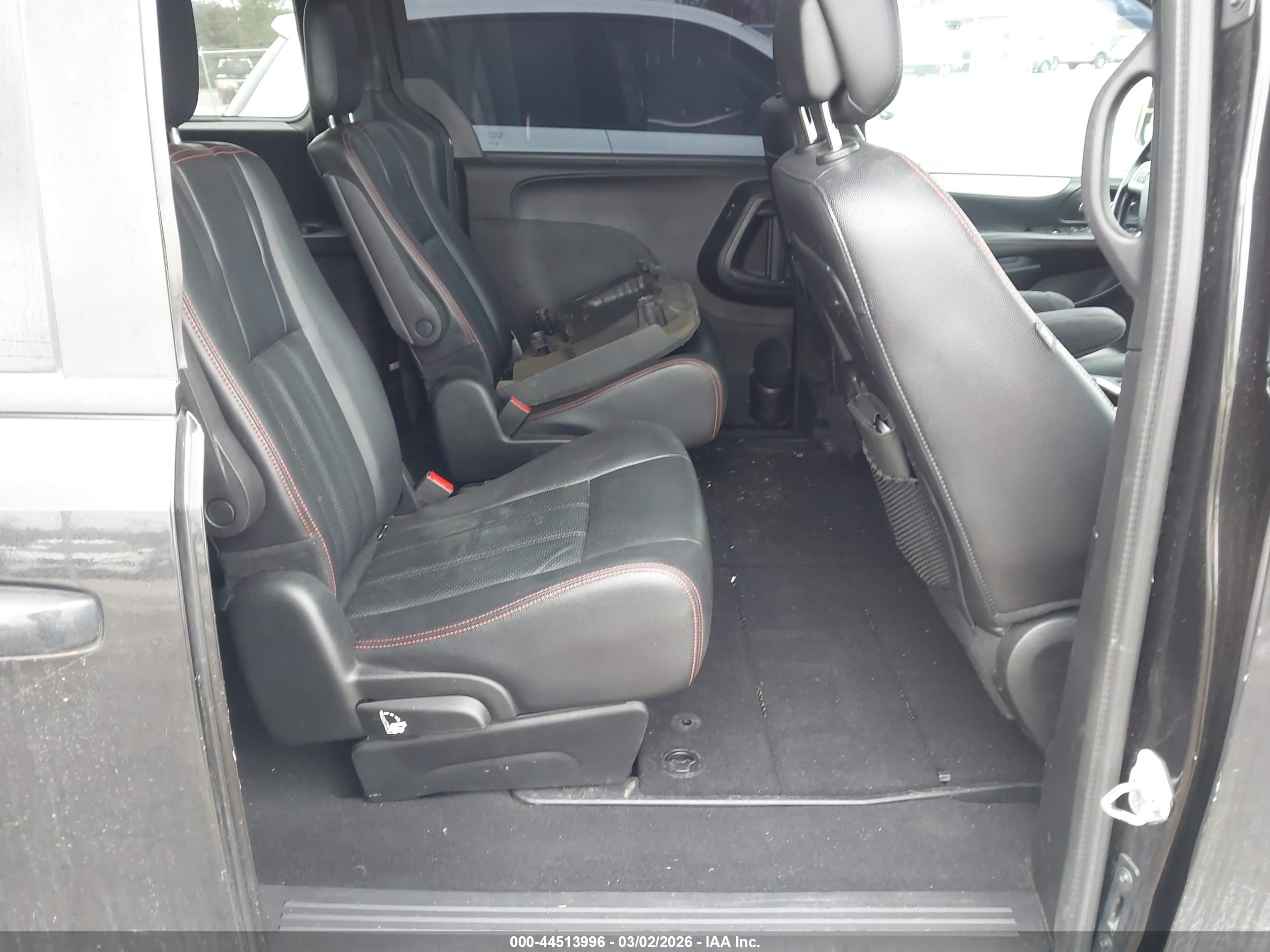 DODGE GRAND image 8