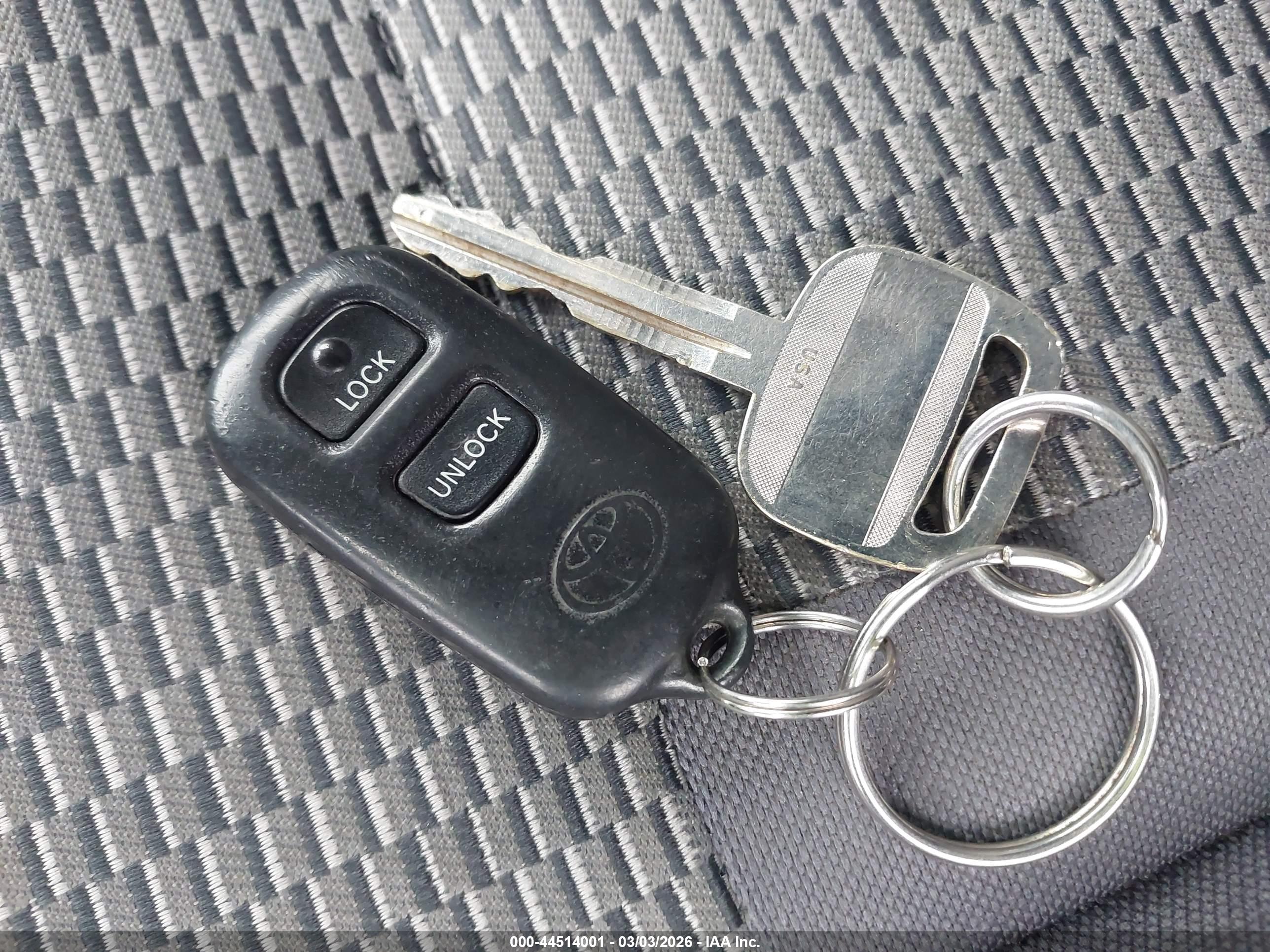 TOYOTA RAV4 image 11