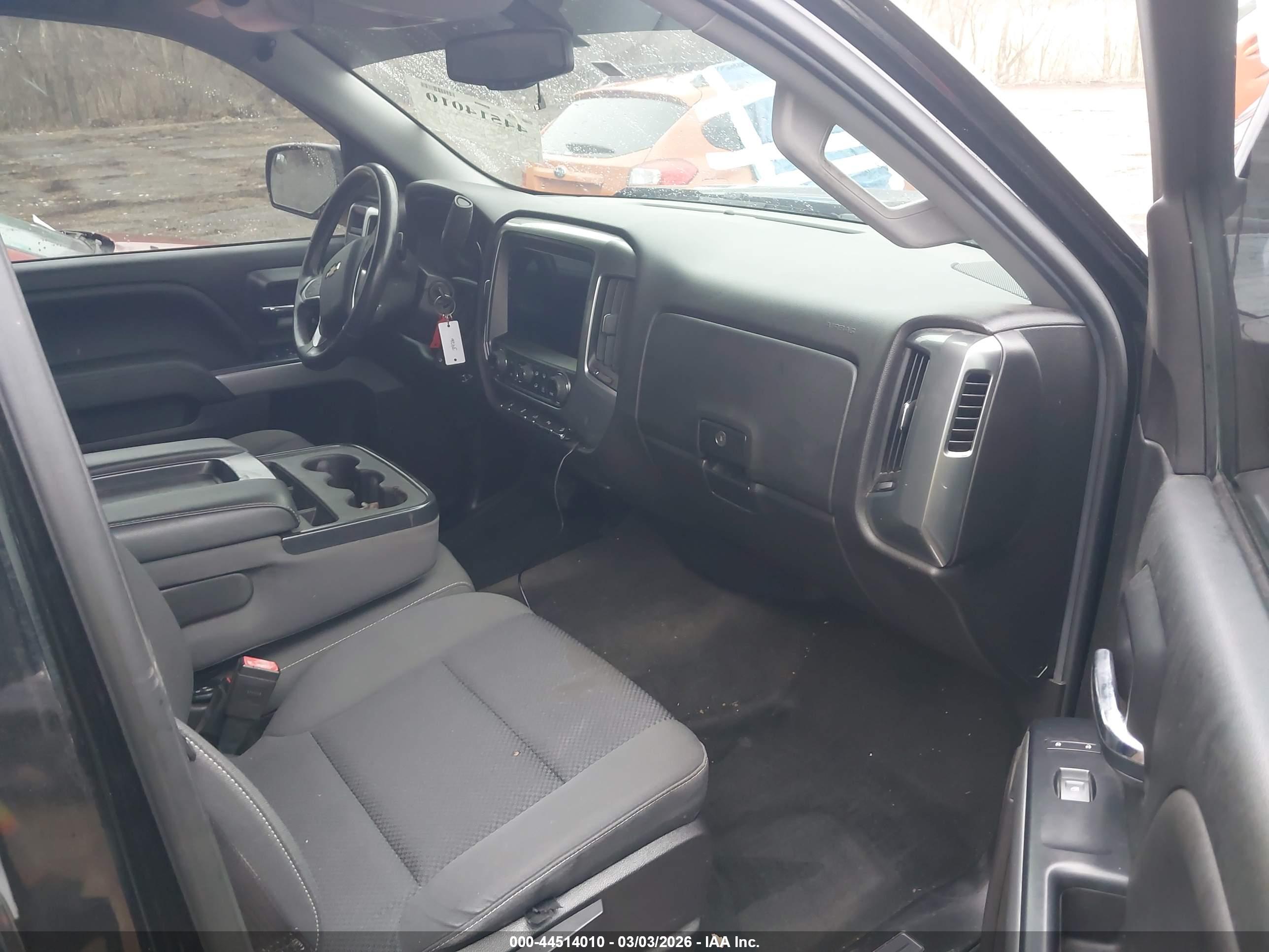 CHEVROLET SILVERADO image 5