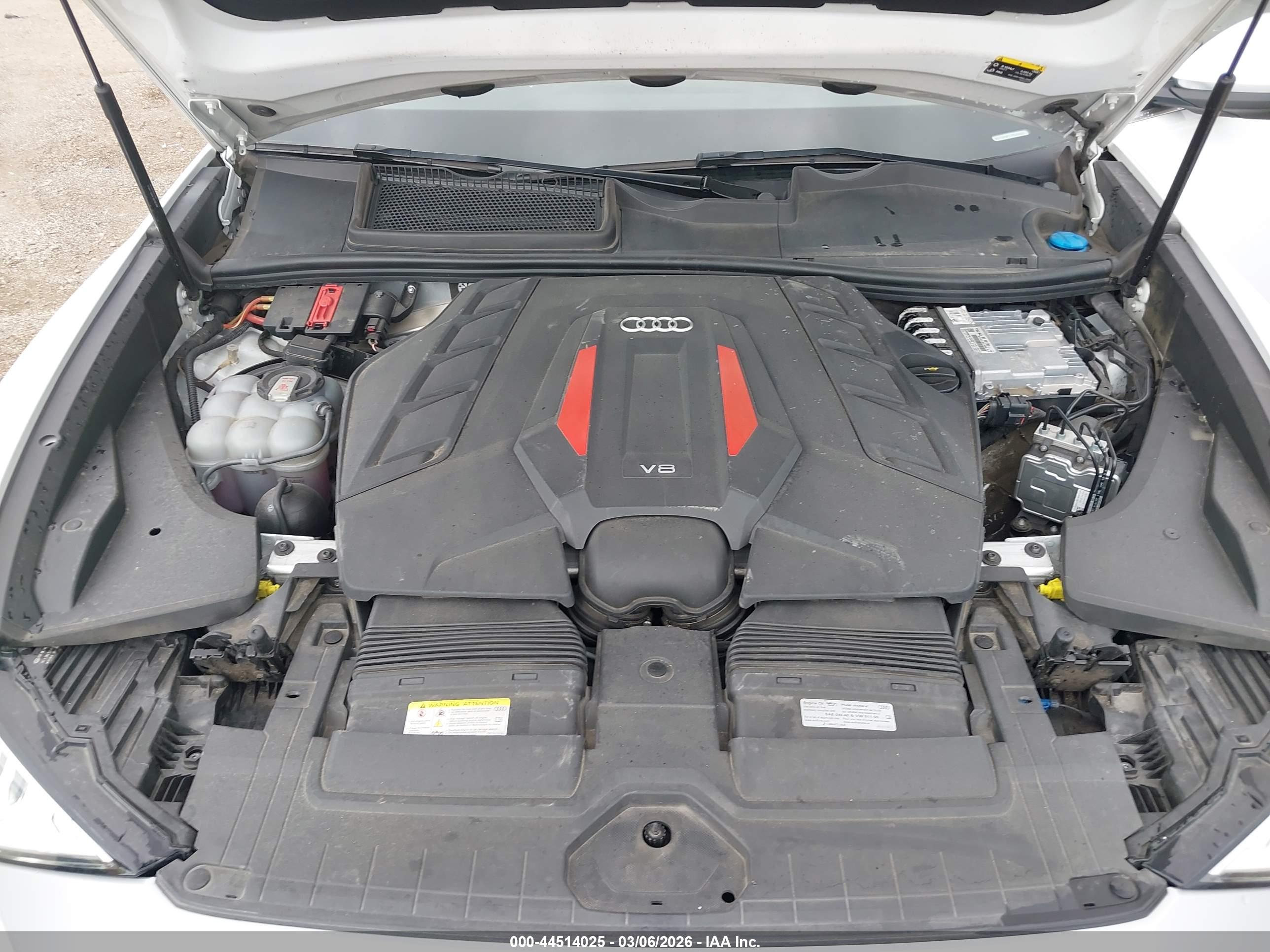 AUDI SQ8 image 10