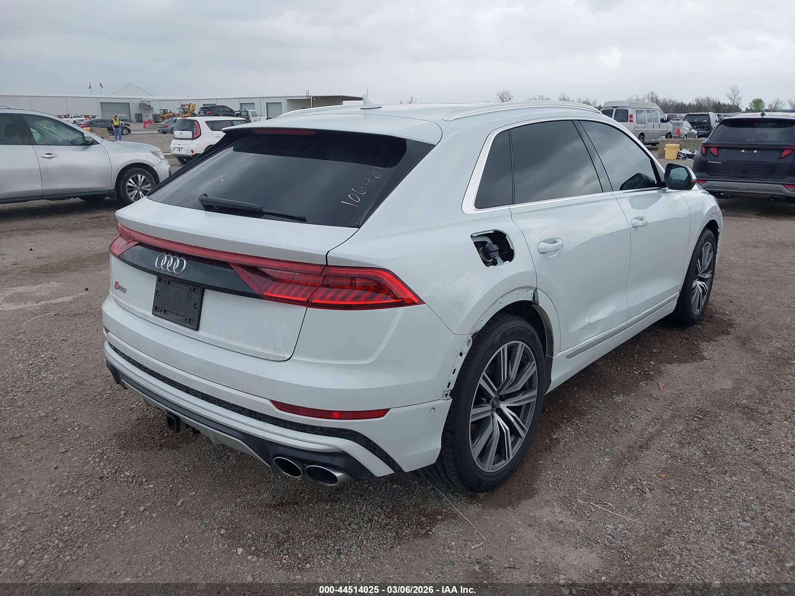AUDI SQ8 image 4