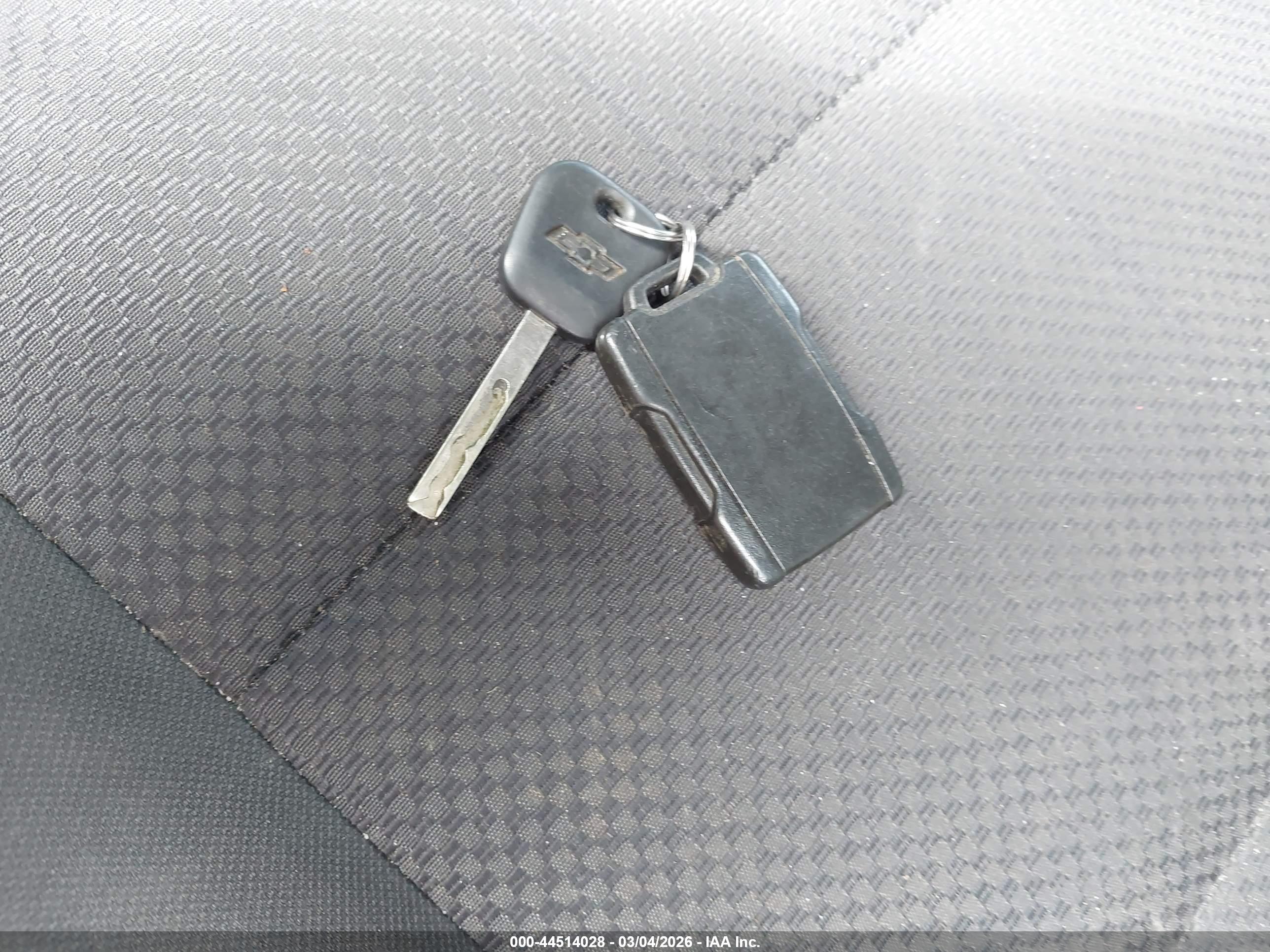 CHEVROLET SILVERADO image 11