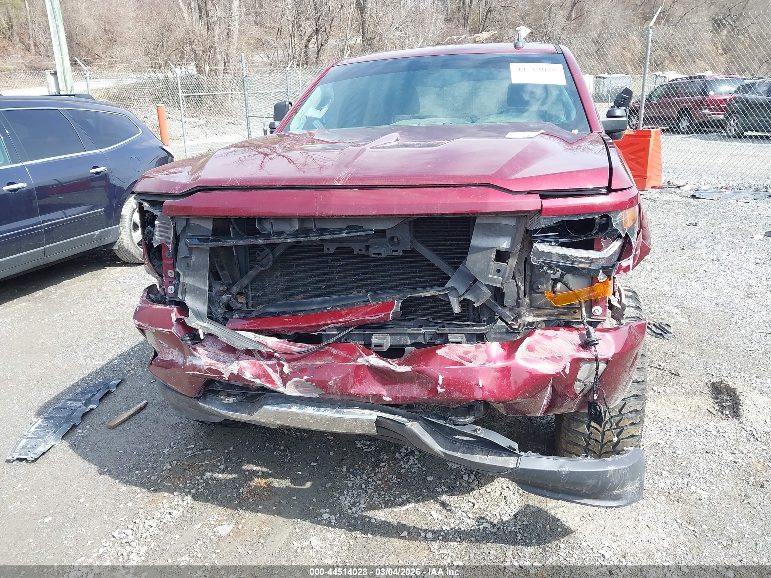 CHEVROLET SILVERADO image 6