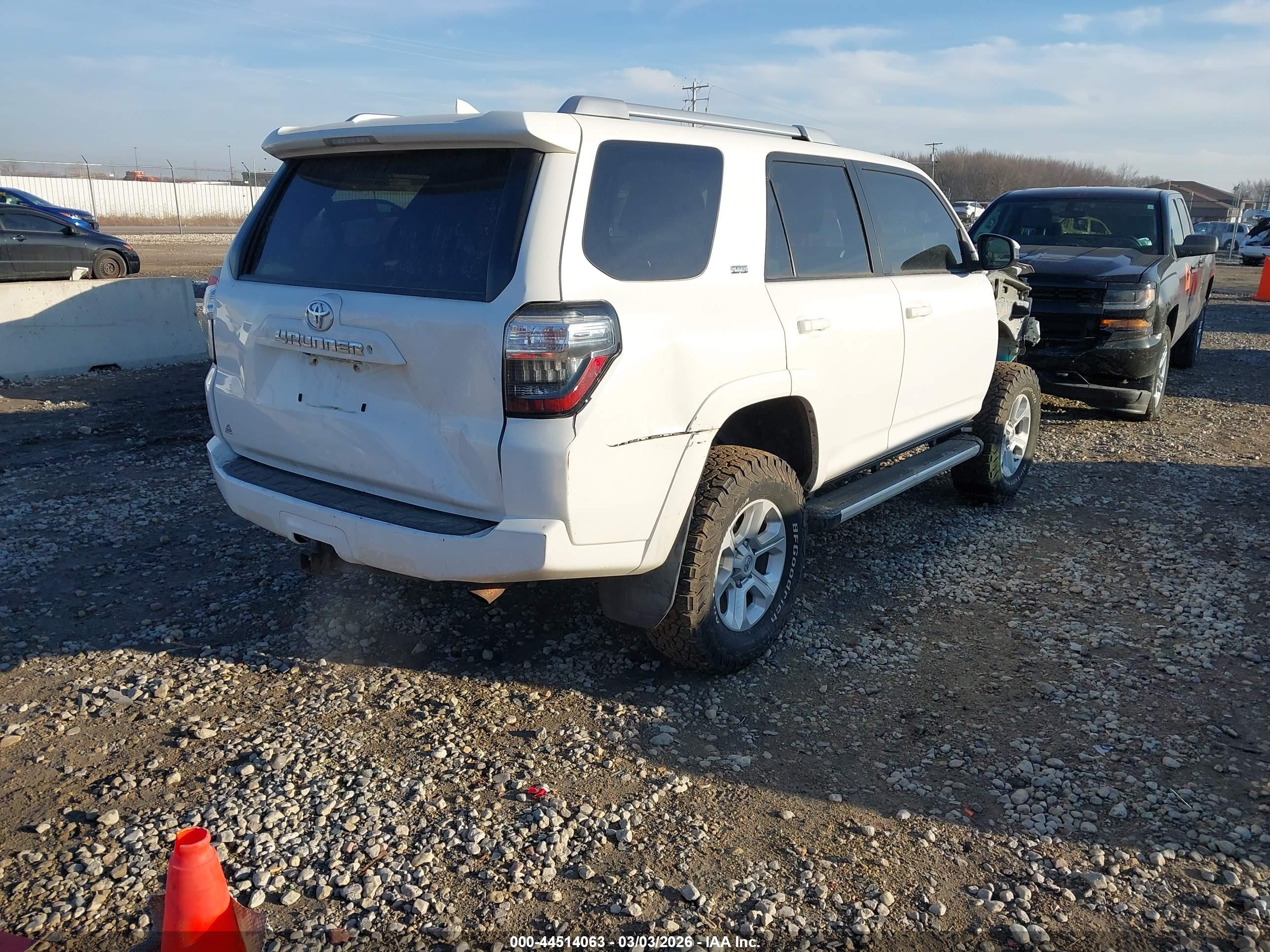TOYOTA 4RUNNER image 4