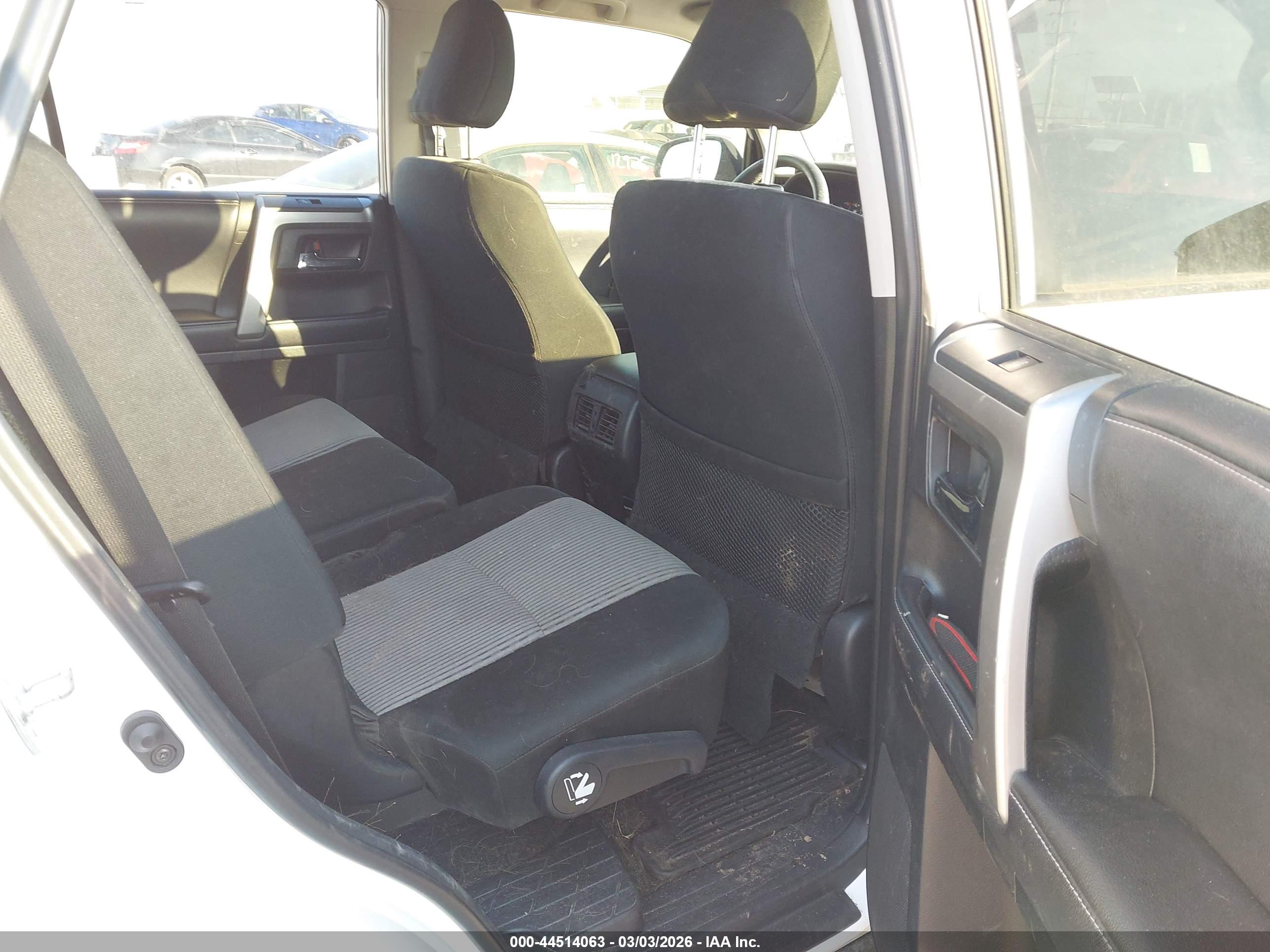 TOYOTA 4RUNNER image 8
