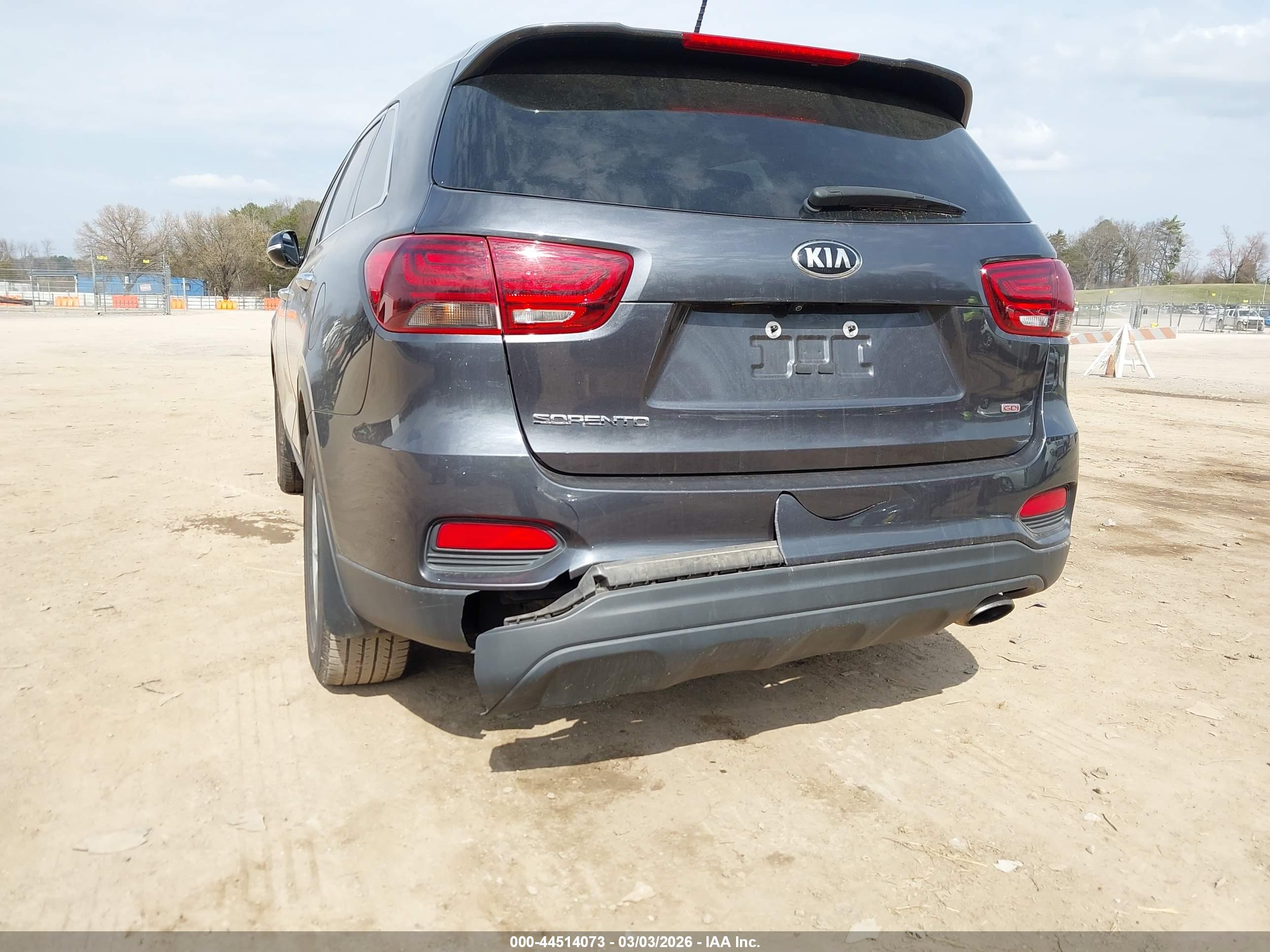 KIA SORENTO image 6