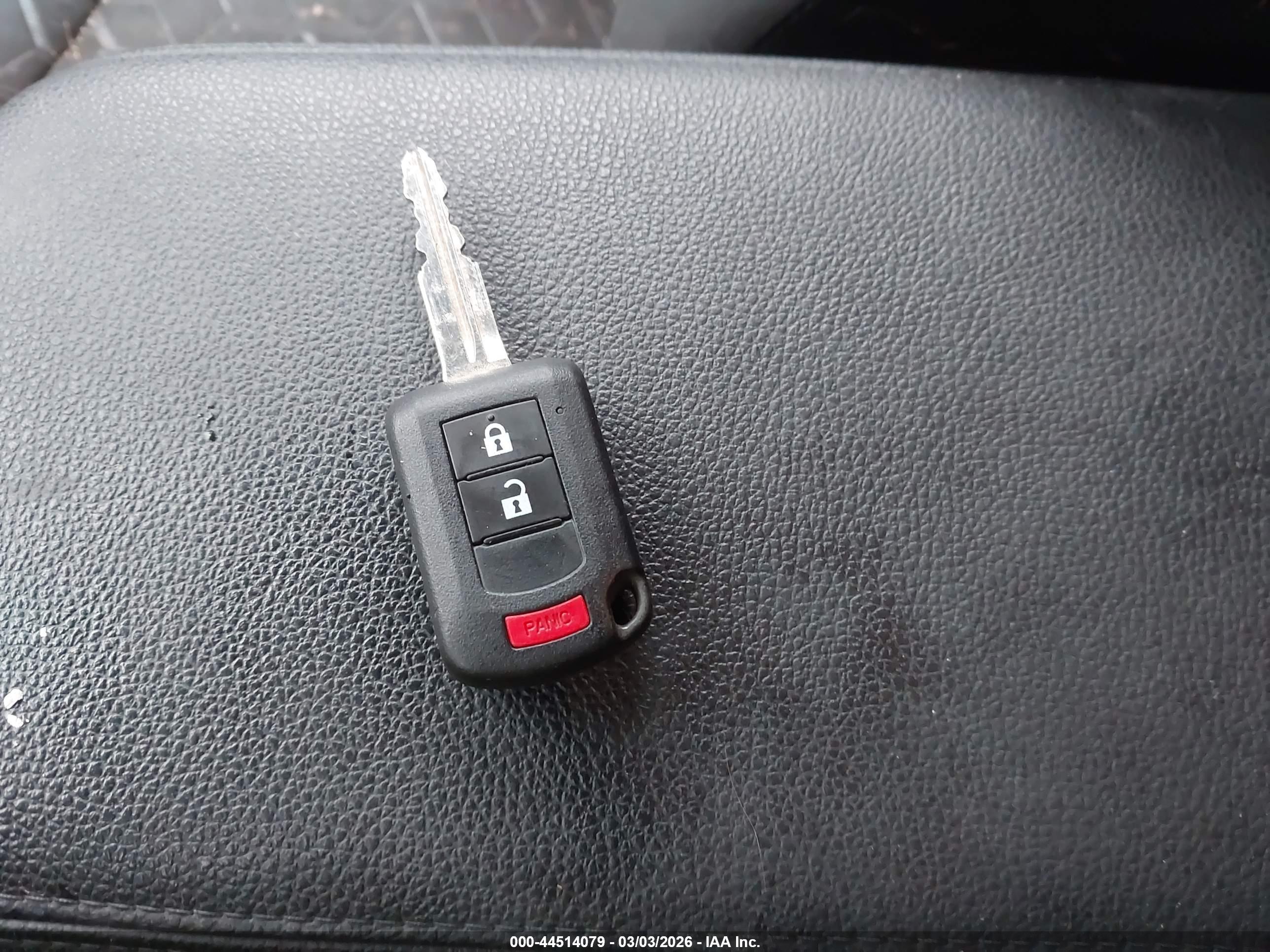 MITSUBISHI OUTLANDER image 11