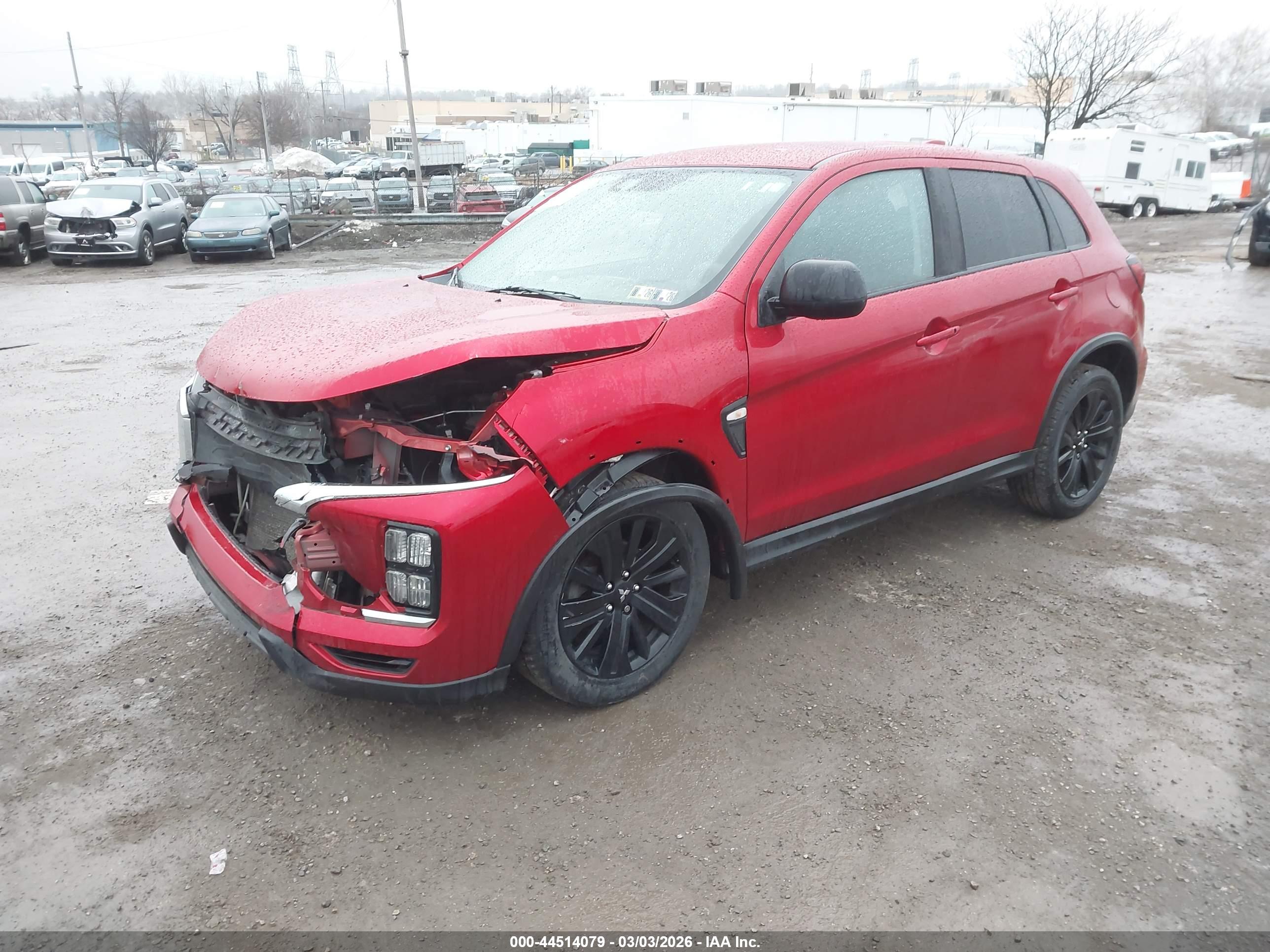 MITSUBISHI OUTLANDER image 2