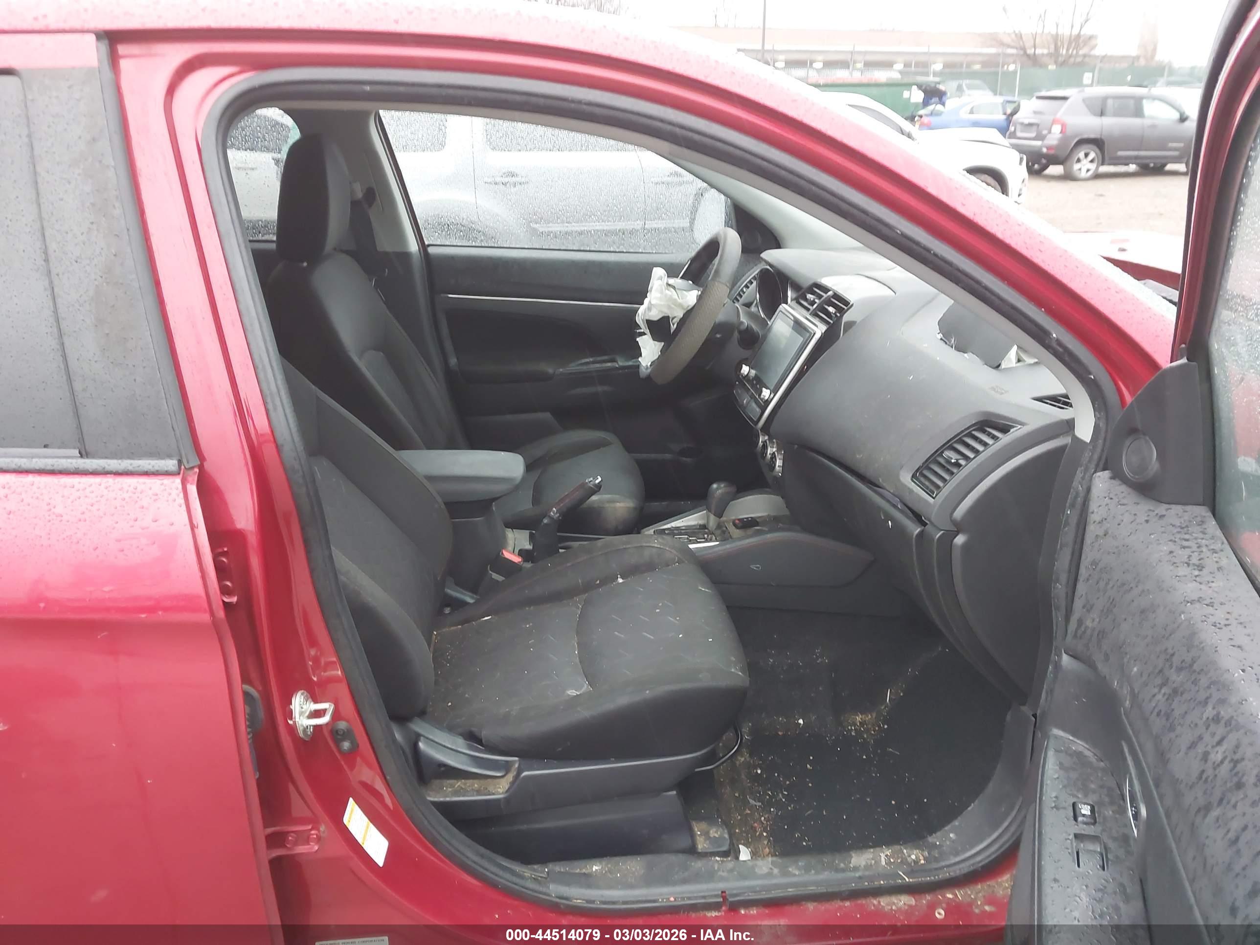 MITSUBISHI OUTLANDER image 5