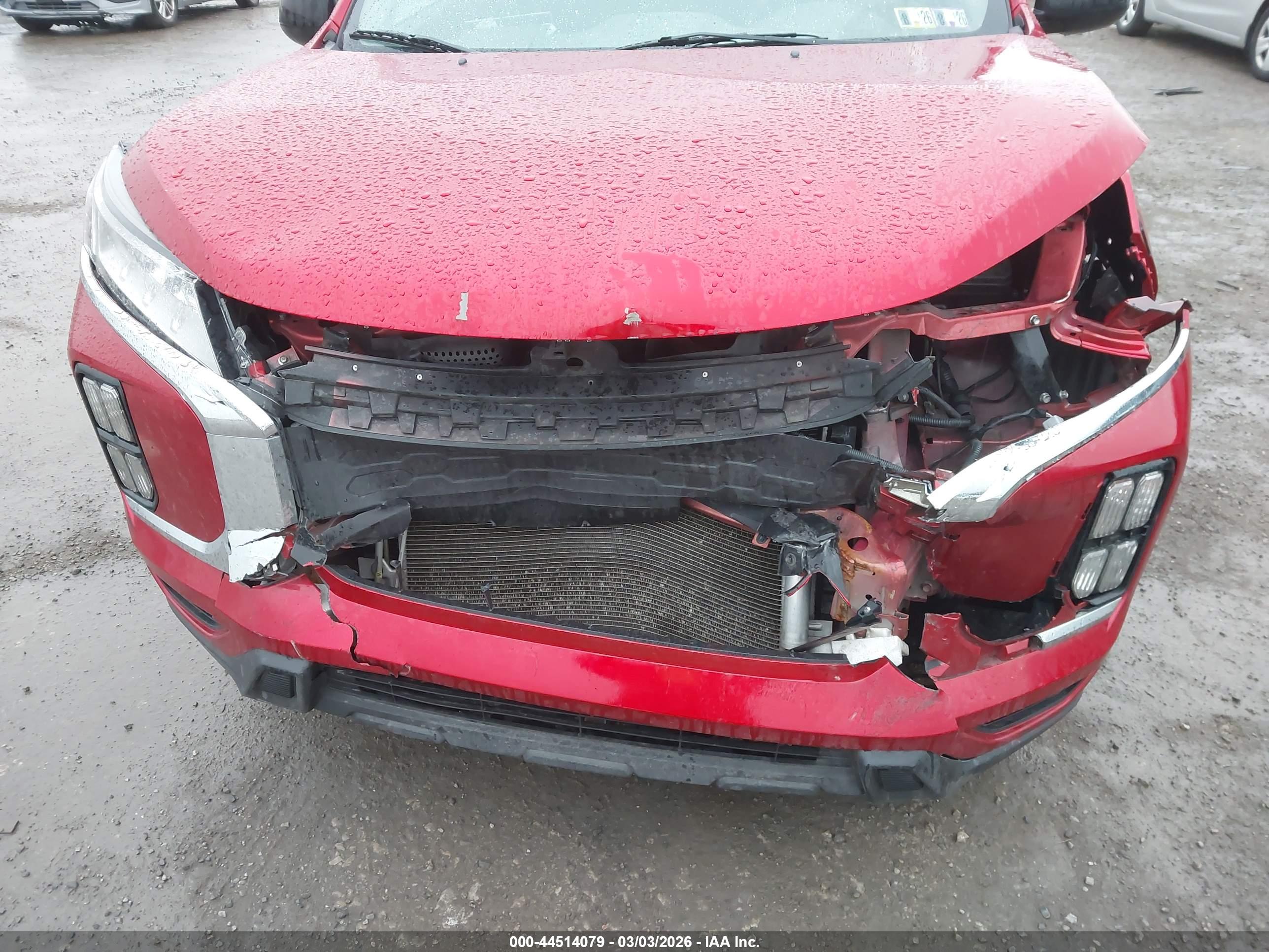 MITSUBISHI OUTLANDER image 6