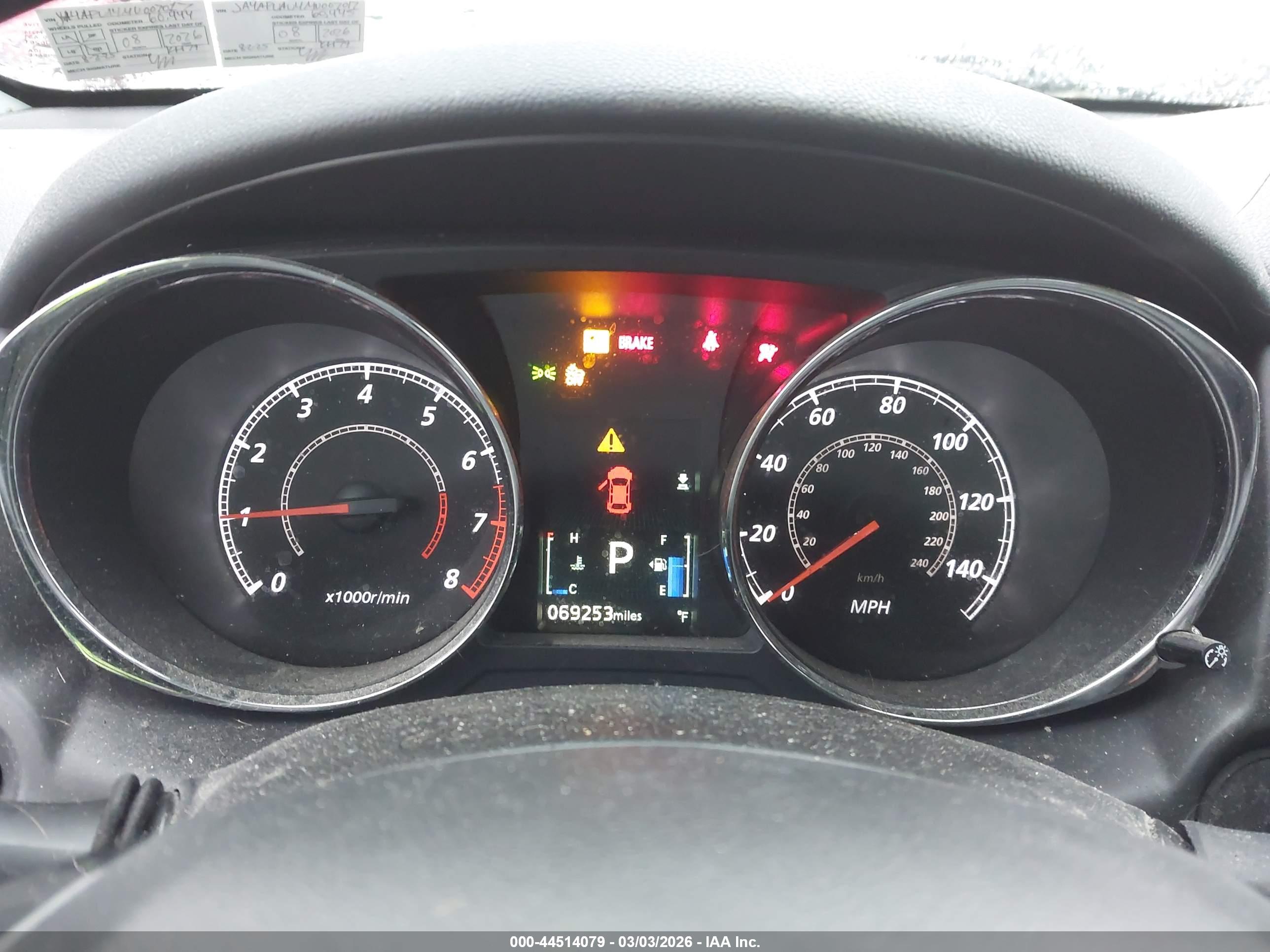 MITSUBISHI OUTLANDER image 7
