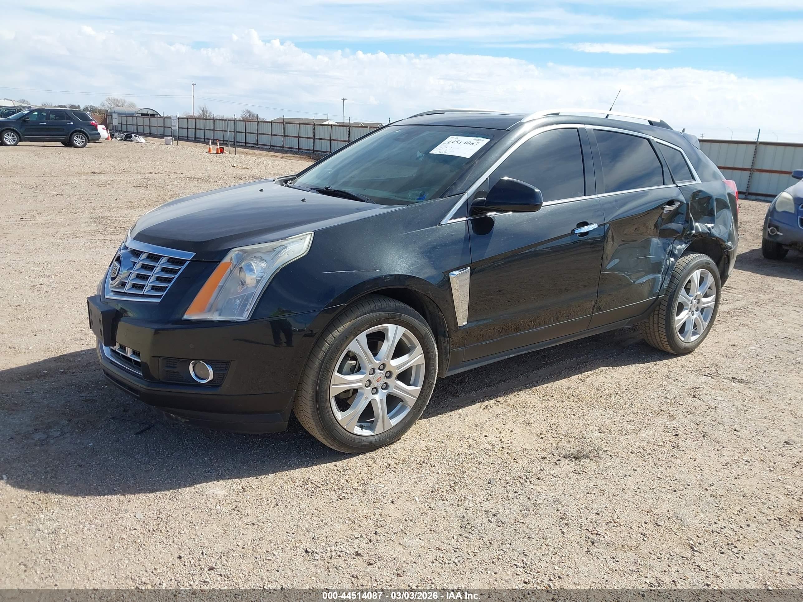 CADILLAC SRX image 2