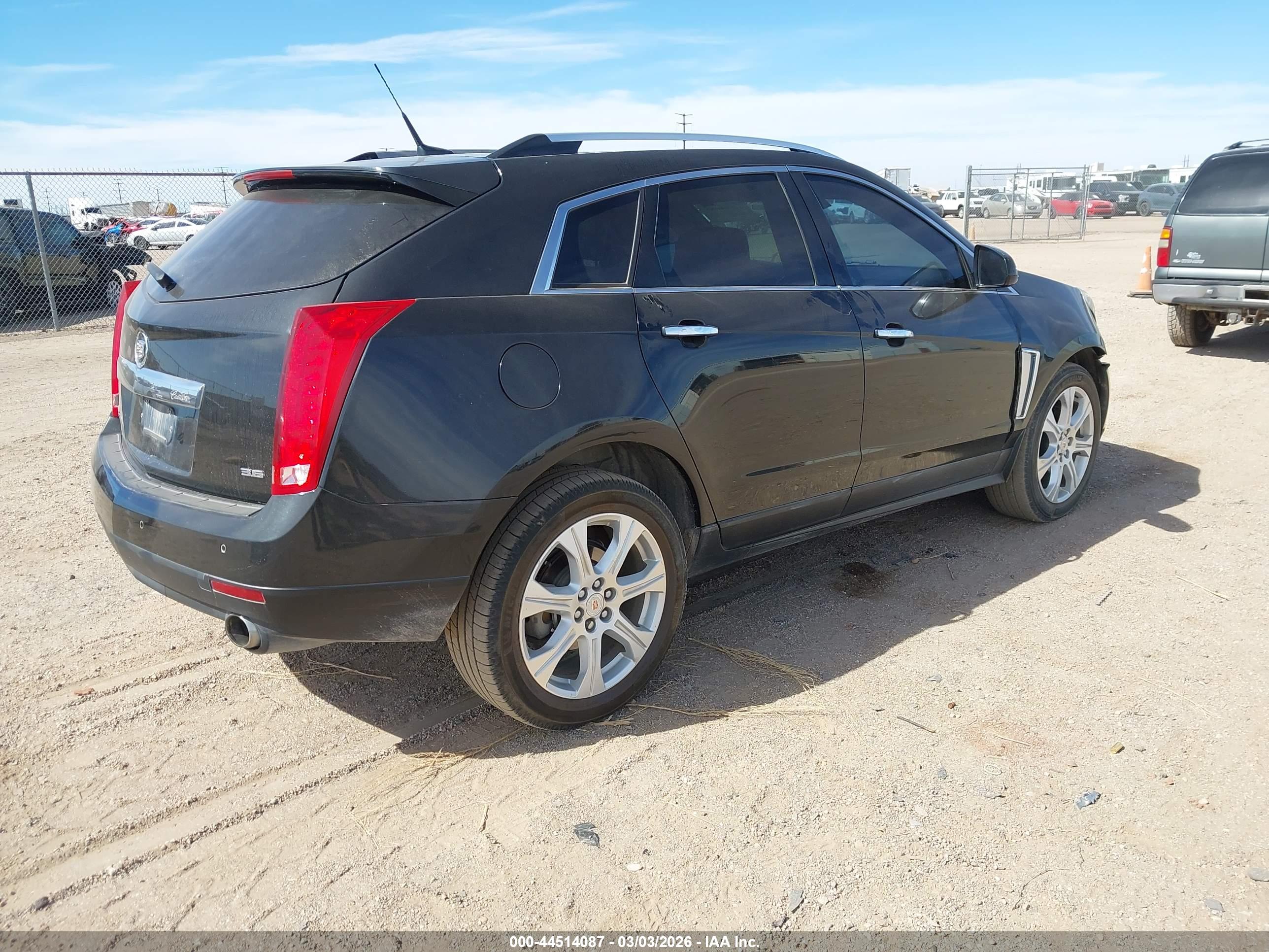 CADILLAC SRX image 4