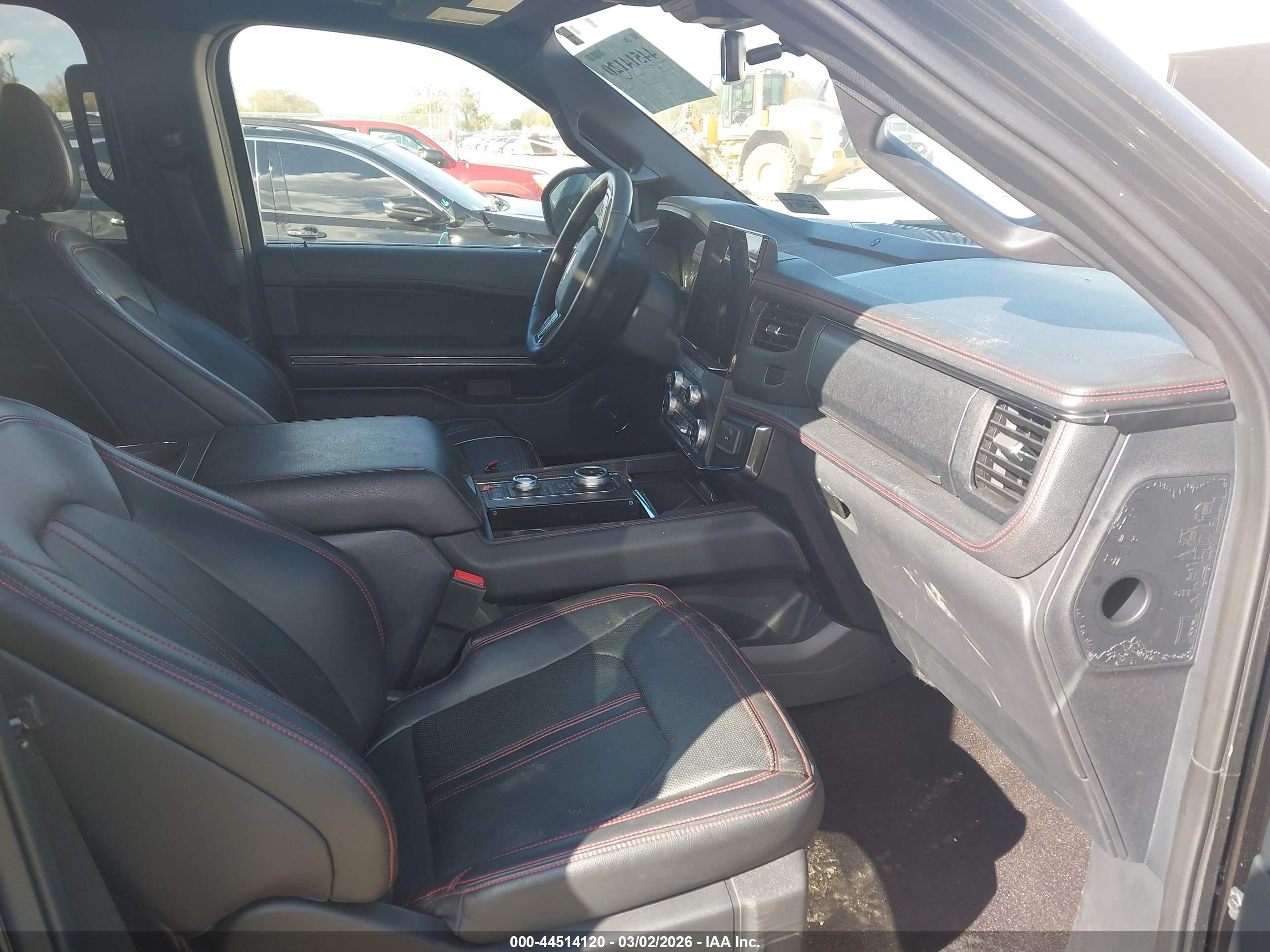 FORD EXPEDITION image 5