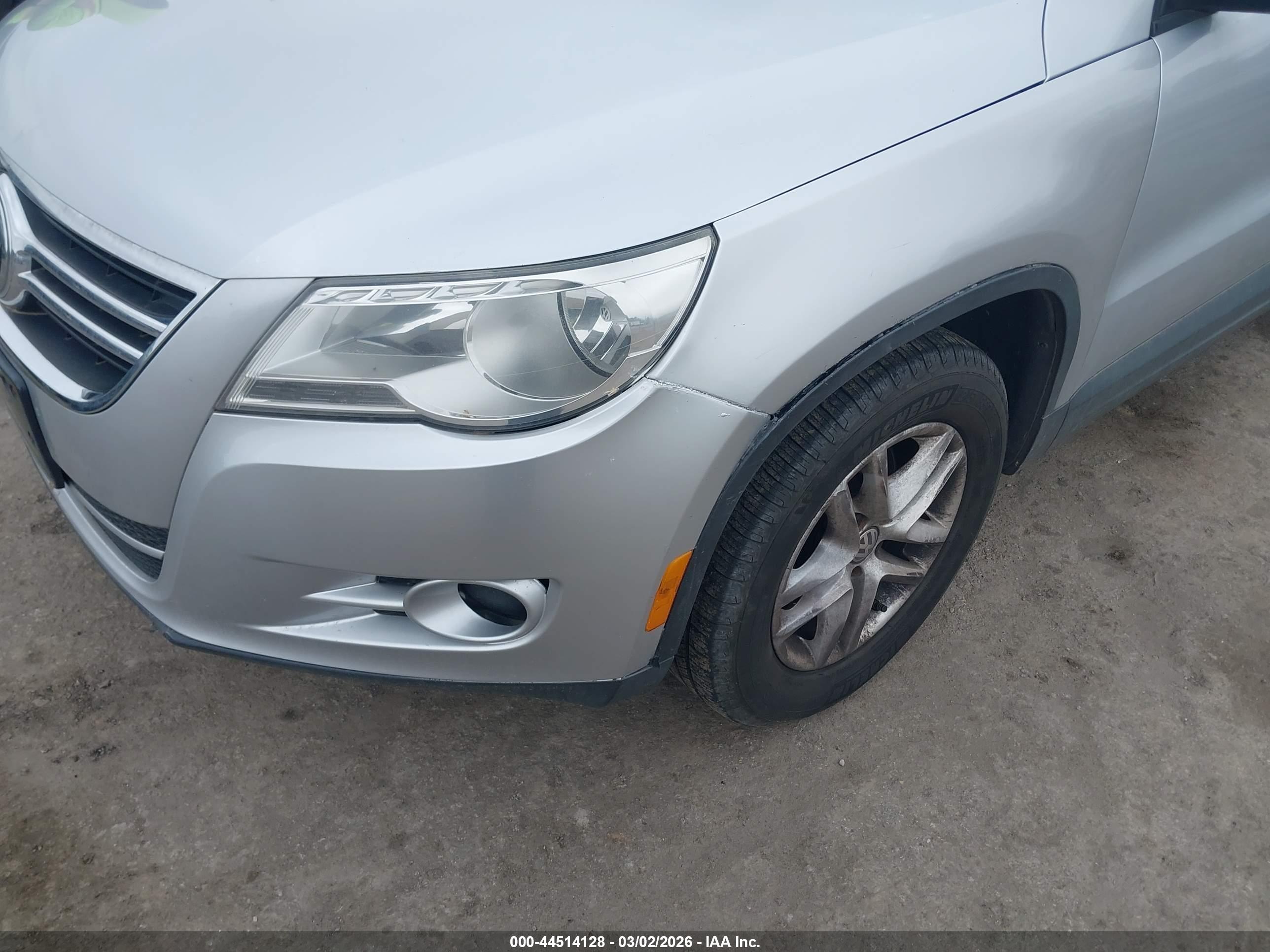 VOLKSWAGEN TIGUAN image 6
