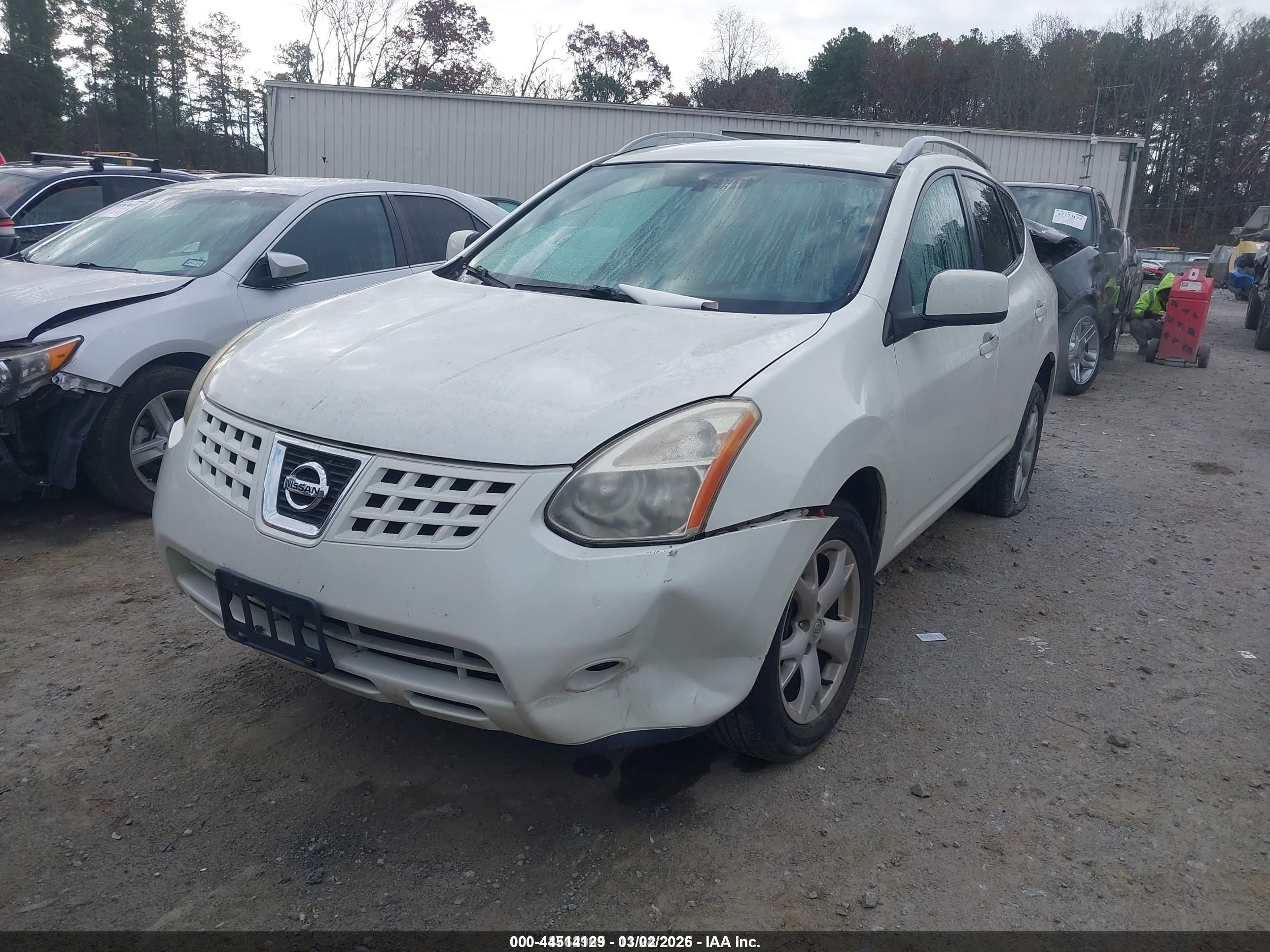 NISSAN ROGUE image 2